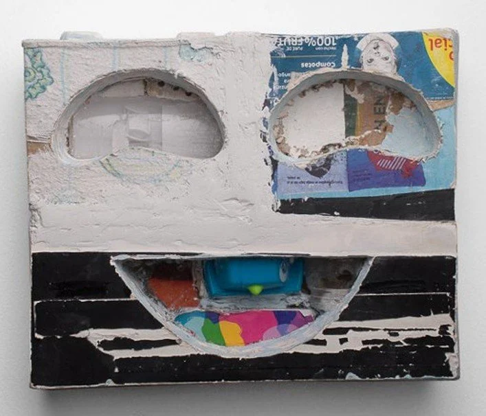 Monkey See. Monkey Do  |  Drywall, masilla para pared, masilla para madera, madera, triplay, cartón, poliestireno expandido, residuos sólidos. |  31 × 26 × 7 cm | 2021
