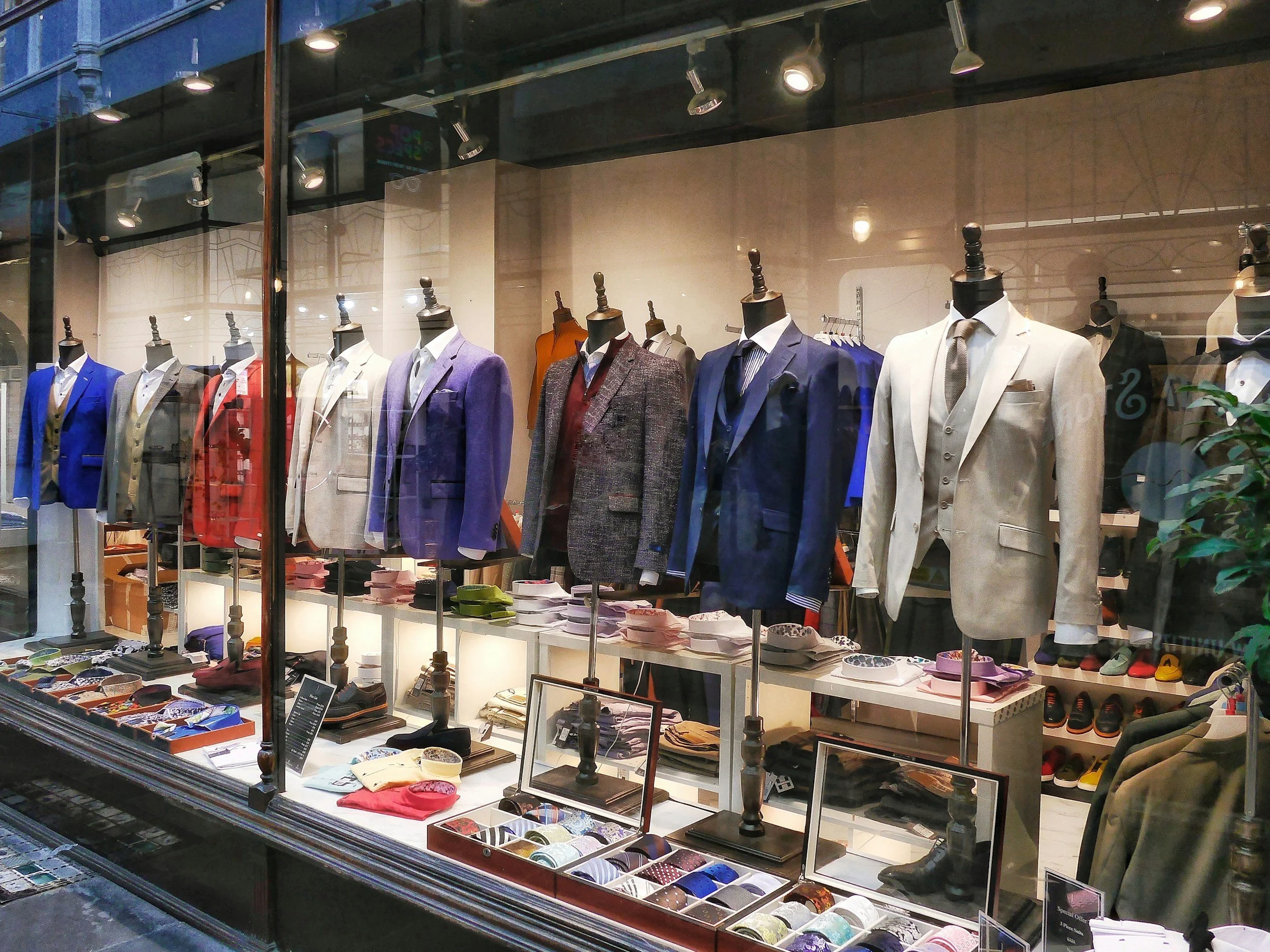 How Much Should You Invest For A Good Quality Suit?