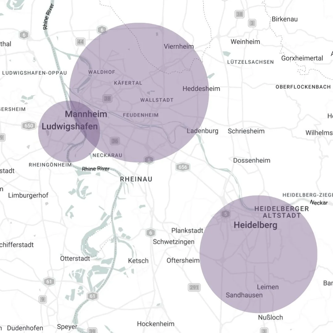 Karte mit drei hervorgehobenen Gebieten in der Region um Mannheim, Ludwigshafen und Heidelberg, farblich hervorgehoben in Lila, mit Städtenamen und Einzugsgebieten für Beratungseinsätze.