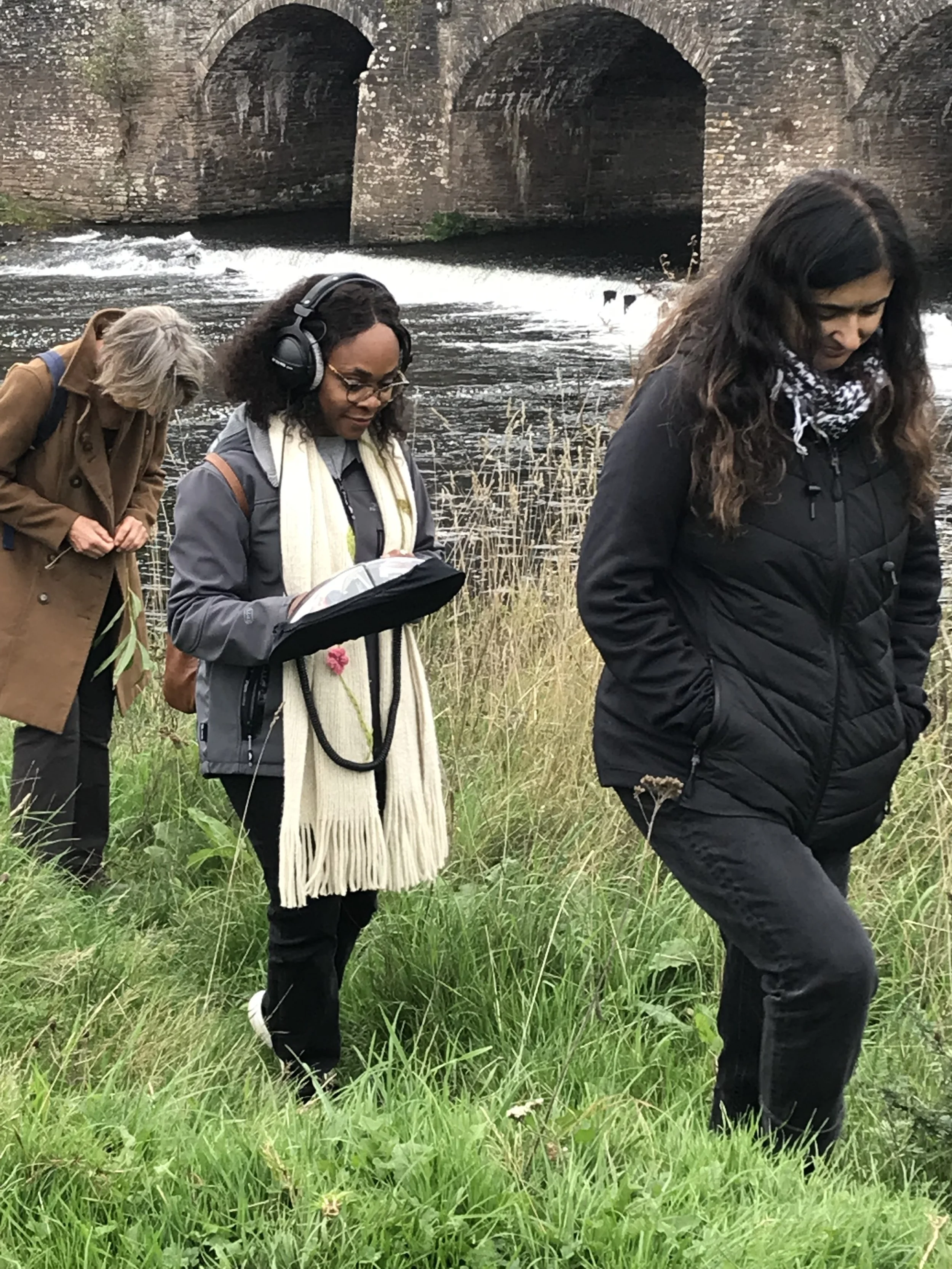 Platform 2 Language Exchange 2025
A collaboration with Arcade Campfa and Peak Cymru, creating new networks, exploring rural landscapes, language and sound. This was a series of visits to Abergevenny to walk in the countryside and record the landscape
