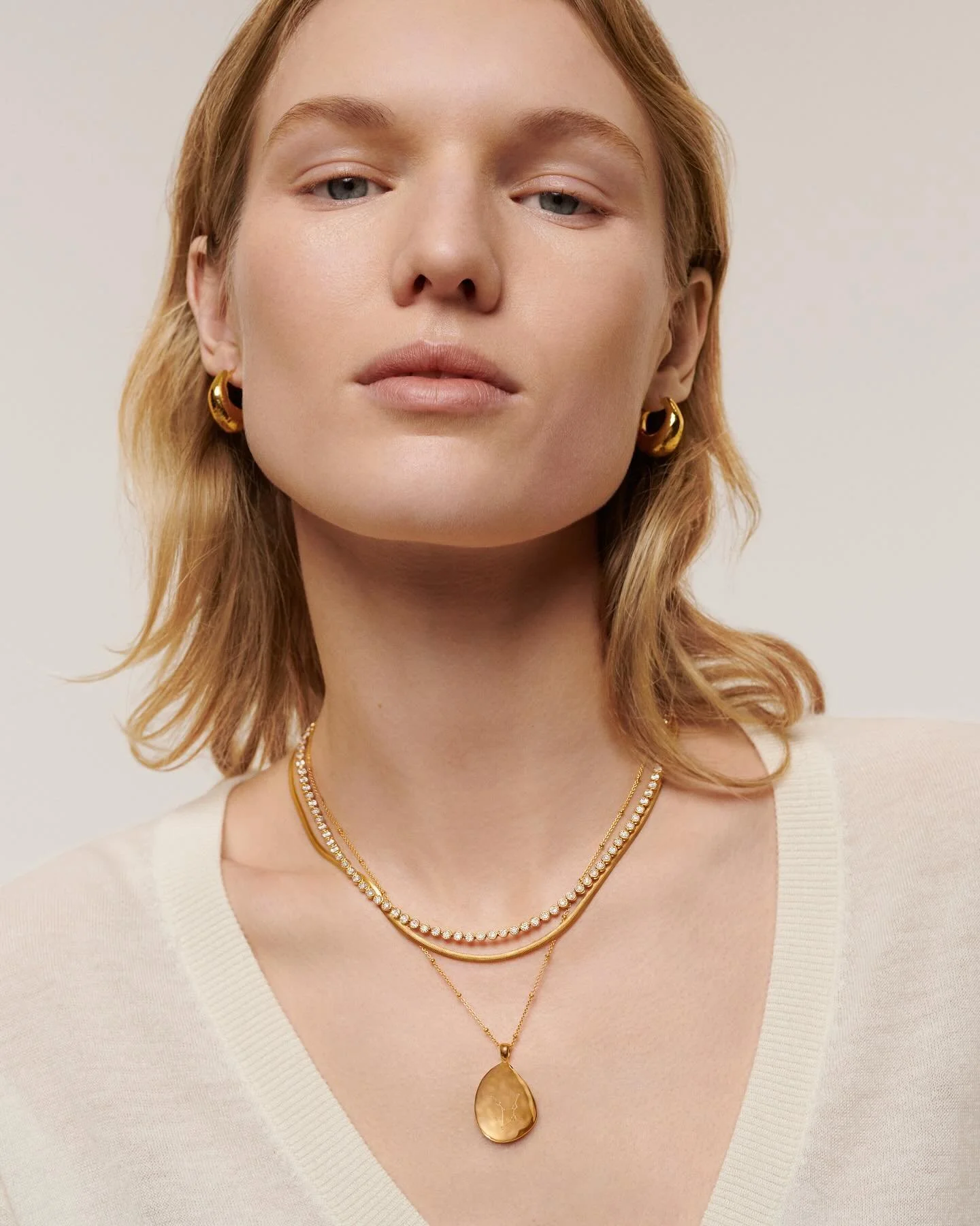 Jess PW for @monicavinader styled by me ✨
Photography @ellysejane 
Stylist @stylebyjaleesa 
Model @saltyalien @elitemodelworld 
Art director @elisealucchese 
Mua @kite_makeup 
Hair @makotohair 
_______________________________________________________
