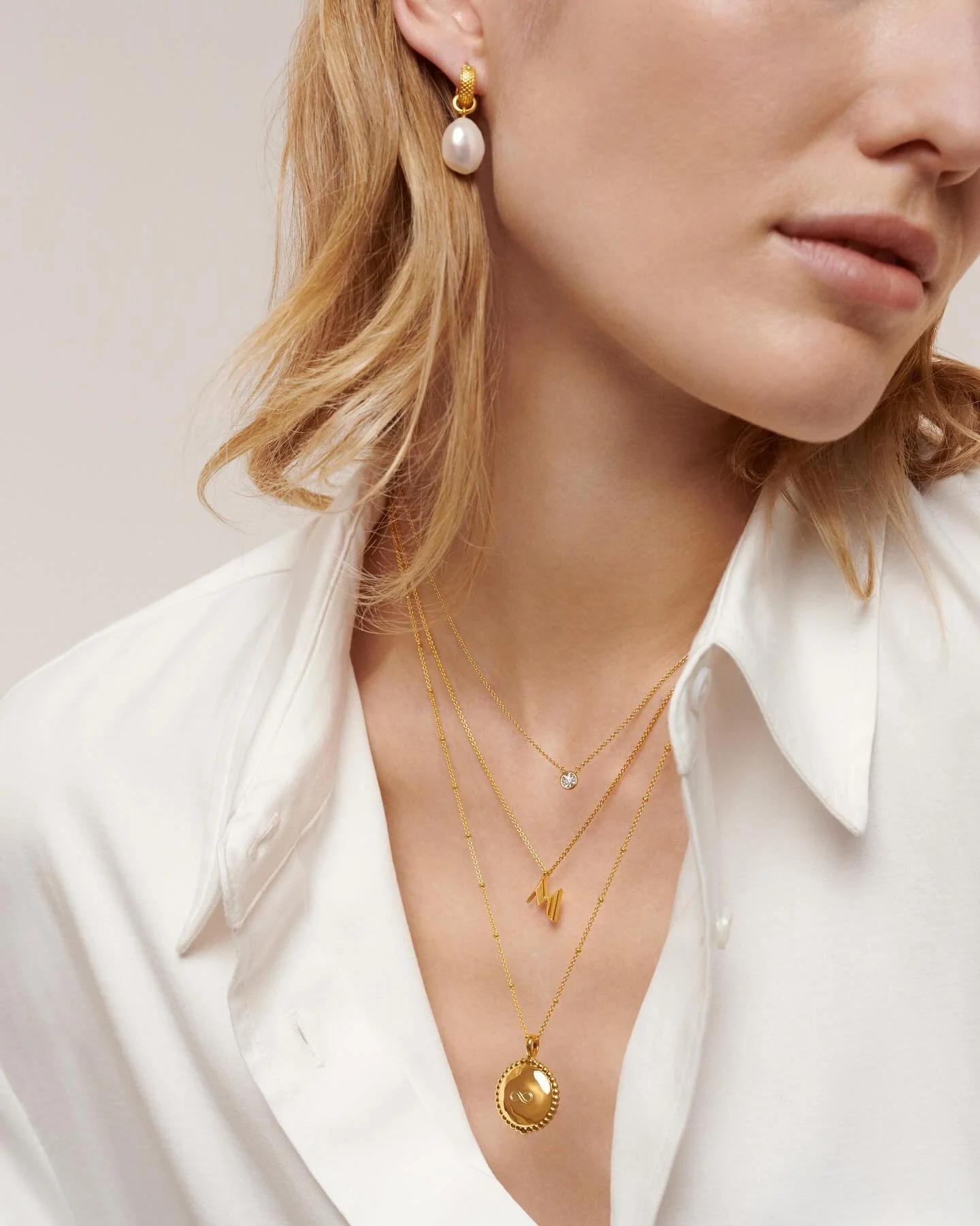 Jess PW for @monicavinader styled by me ✨
Photography @ellysejane 
Stylist @stylebyjaleesa 
Model @saltyalien @elitemodelworld 
Art director @elisealucchese 
Mua @kite_makeup 
Hair @makotohair 
_______________________________________________________
