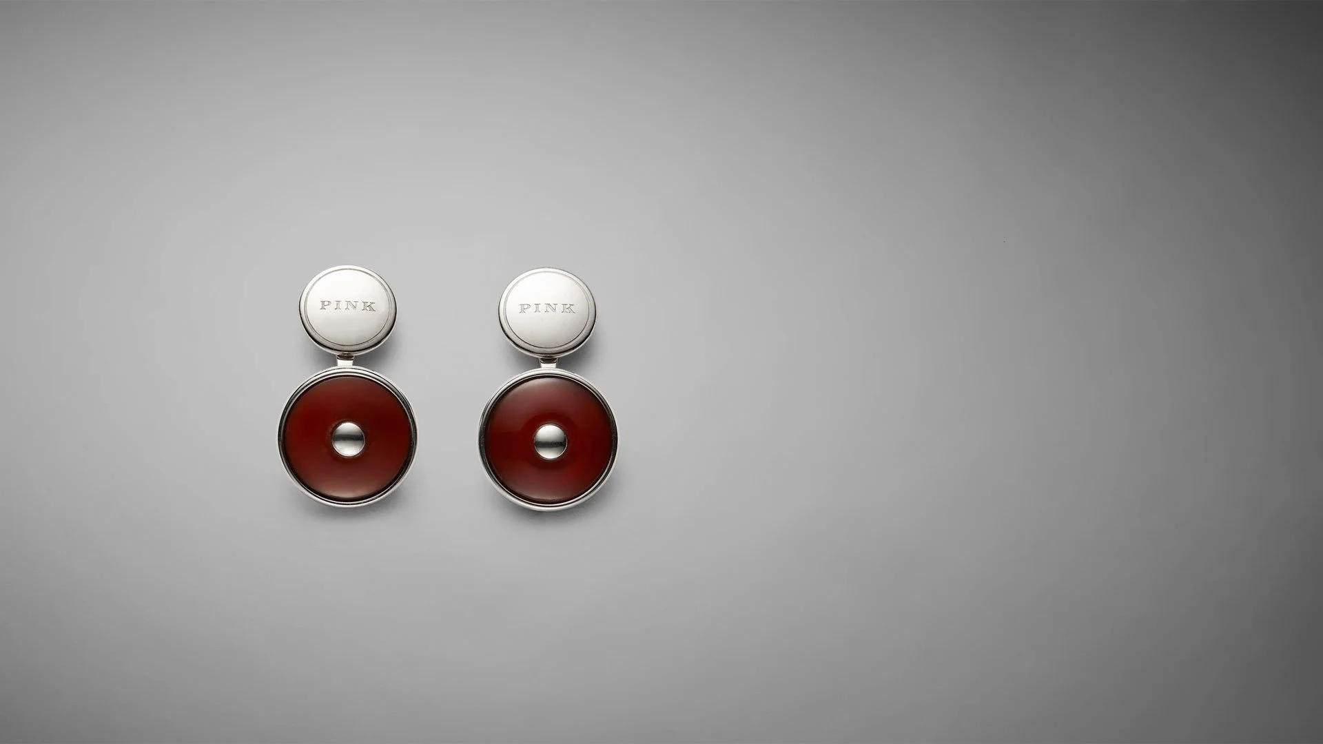 Thomas pink Cuff link.jpg