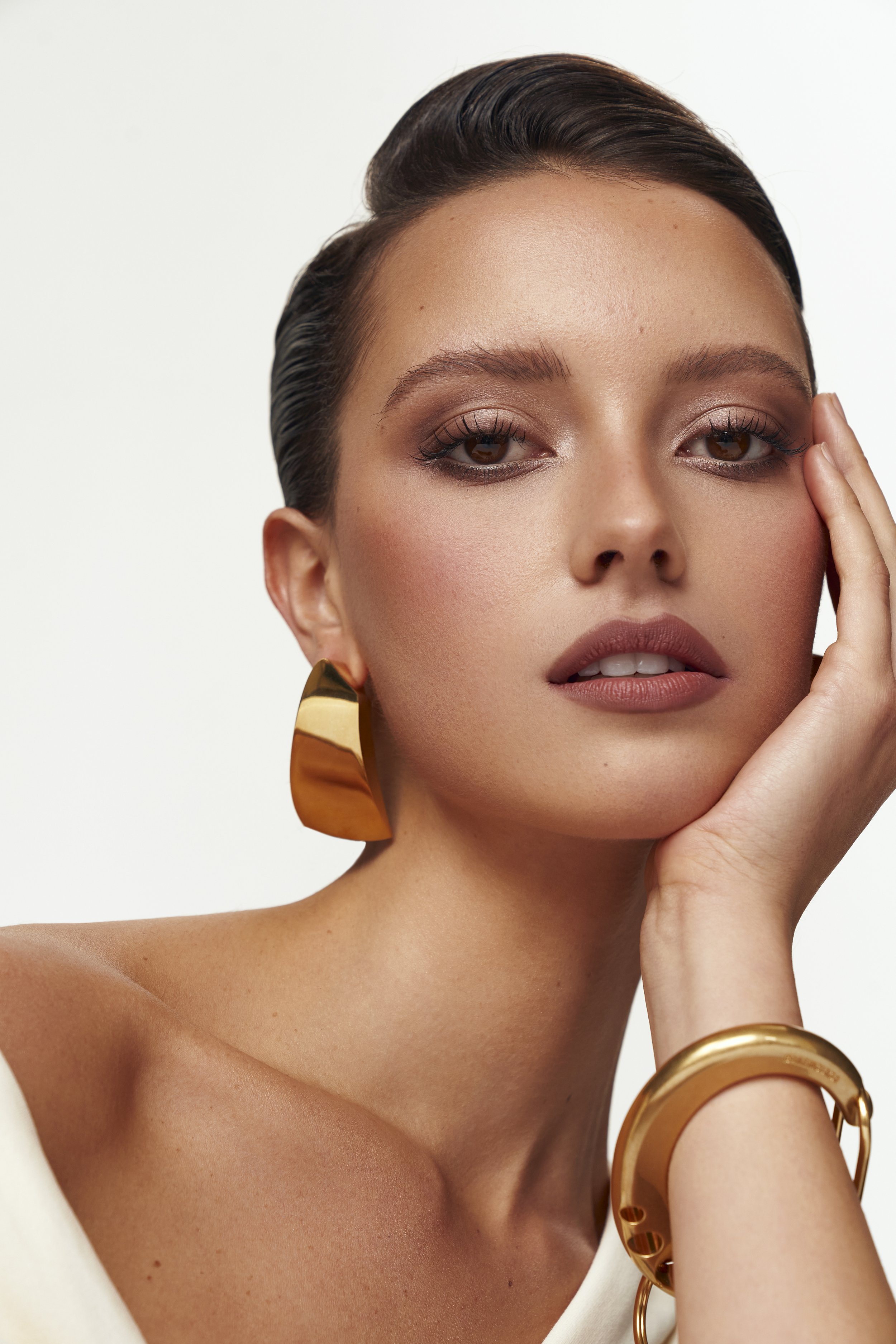 ANNABEL - BEAUTY