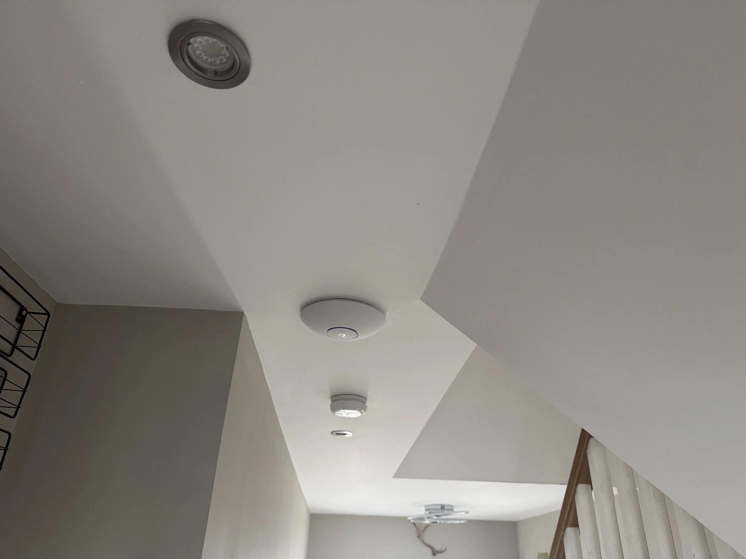 Hallway Downlights brushed Chrome/Access point ubiquiti/Smoke detector/Chrome light fitting