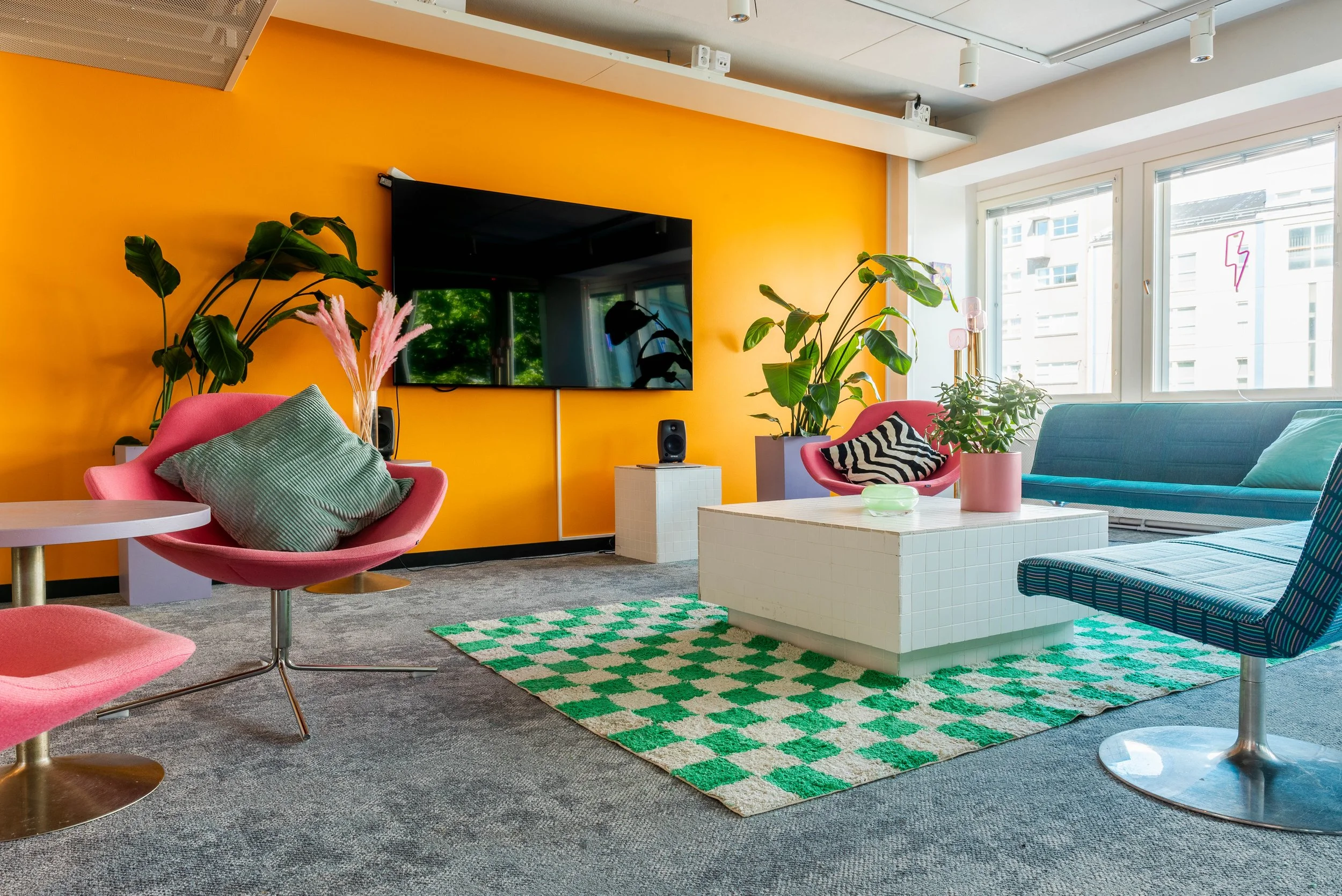 oska-rent-lounge.jpg