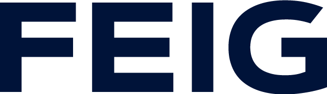 Das Wort 'FEIG' in großen, schwarzen Buchstaben auf schwarzem Hintergrund.
