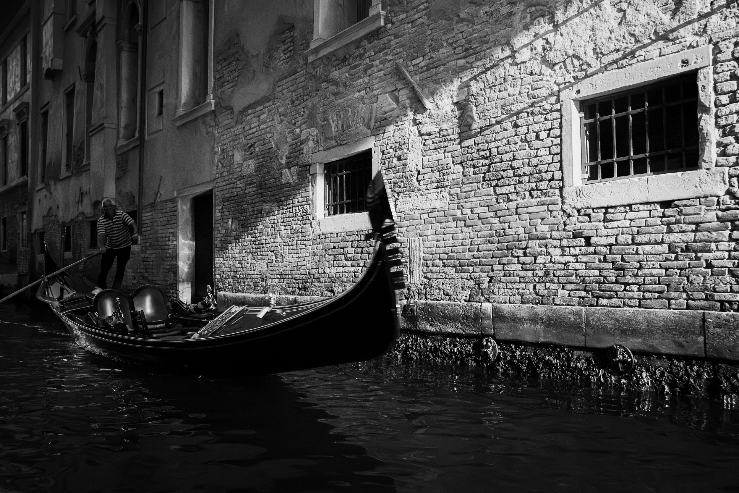 Sotto il Ponte dei Sospiri.jpg