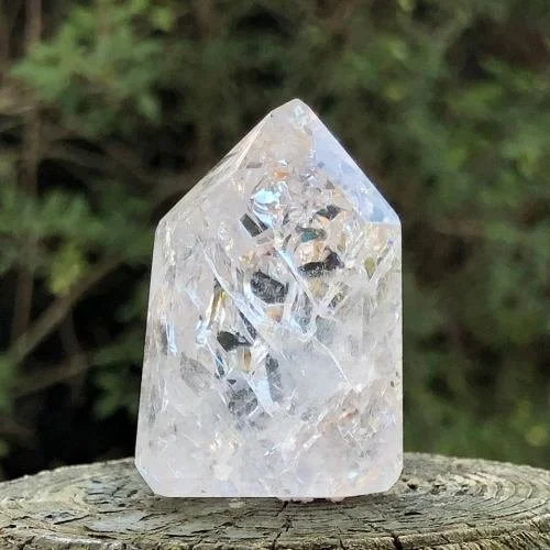 Crackle Quartz Tower