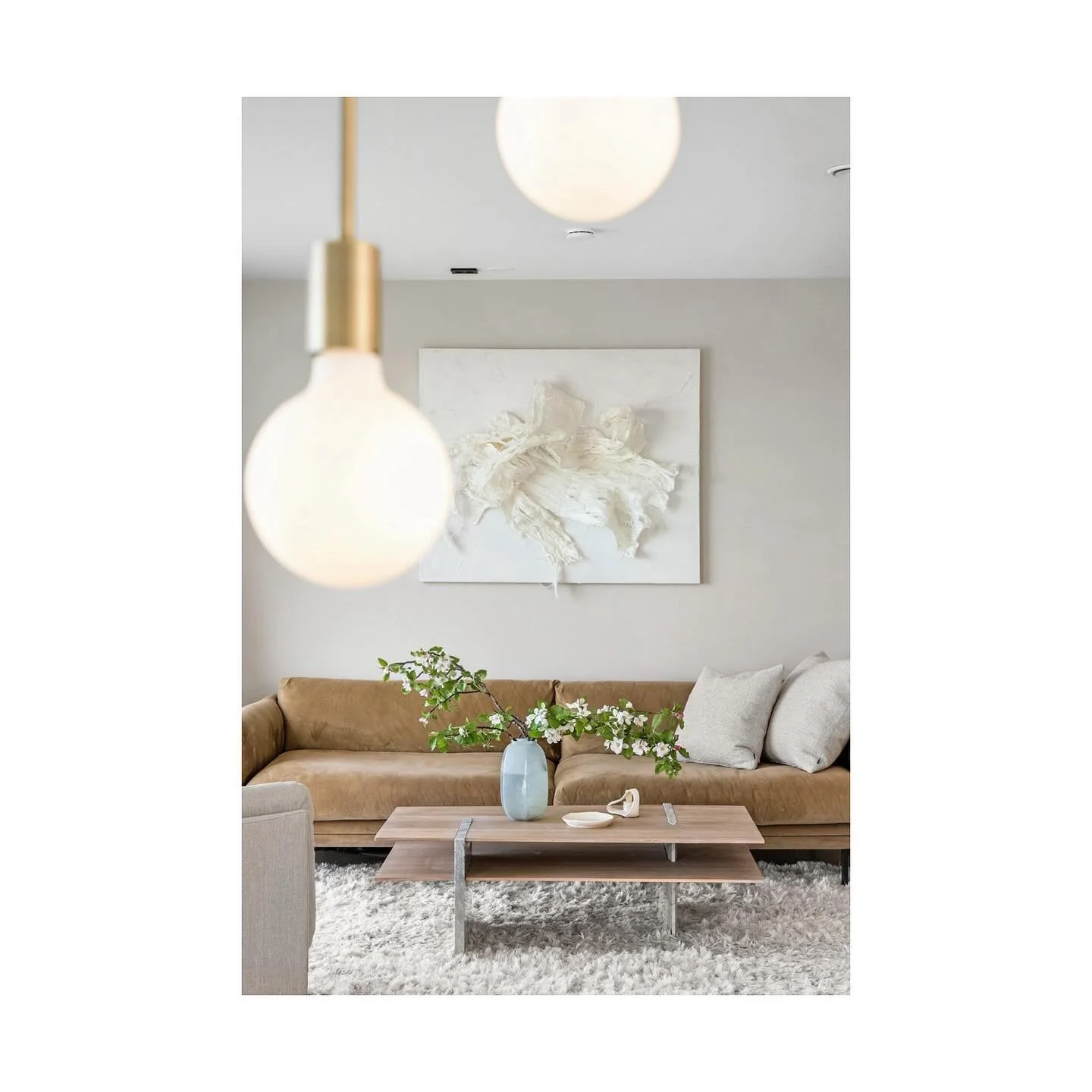 Funkelveien 🤩

@semogjohnsen 
@landrohelge 

#nordicinterior #nordicdesign #interiorwarrior #interiorstyling #scandinaviandesign #interiorinspiration #interiorstyle #interi&oslash;r #interiordesign #rom123 #levvakkert #interiorhome #interior123 #ins