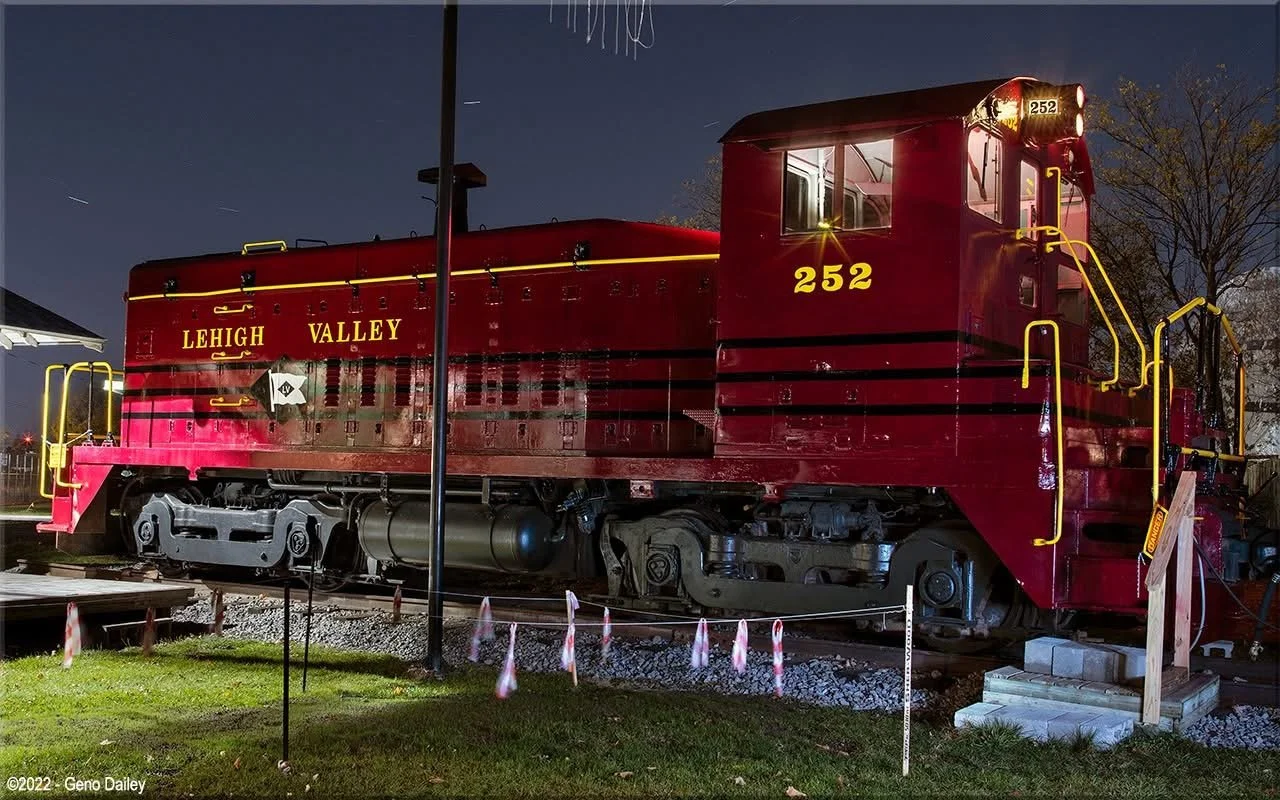 WLVD at night