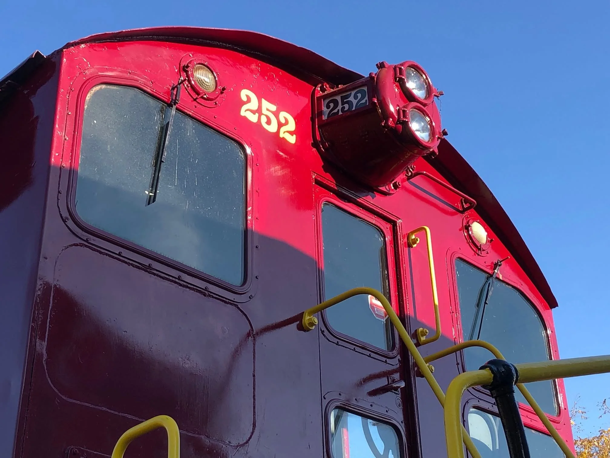 Cab End of LV Diesel 252