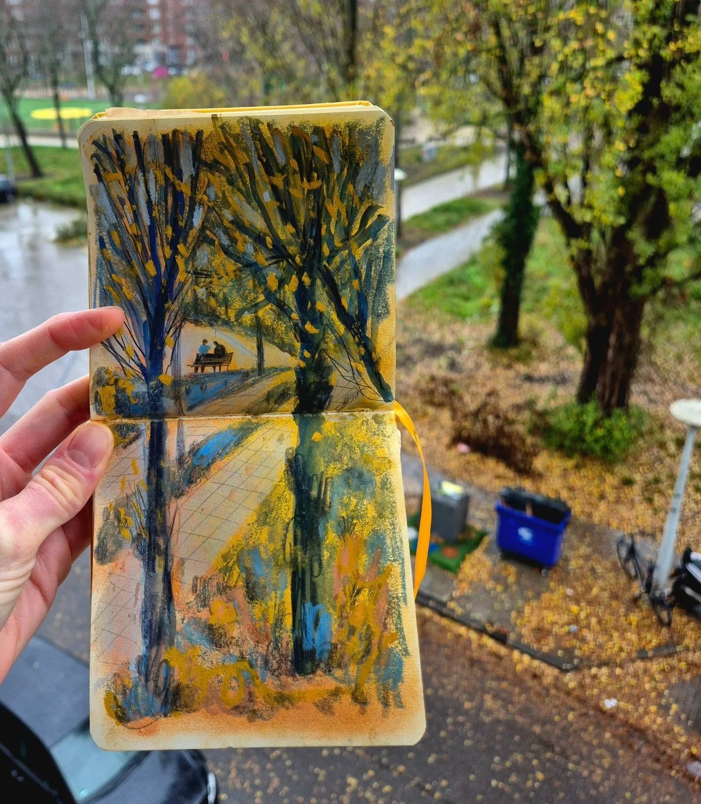 People watching from my kitchen window. It's one of my fave spots in the house where I can watch the world go by. 

I recently joined @naomitippingillustrator Patreon (check her out her work is so vibrant and rich) and loved watching her 3 materials 