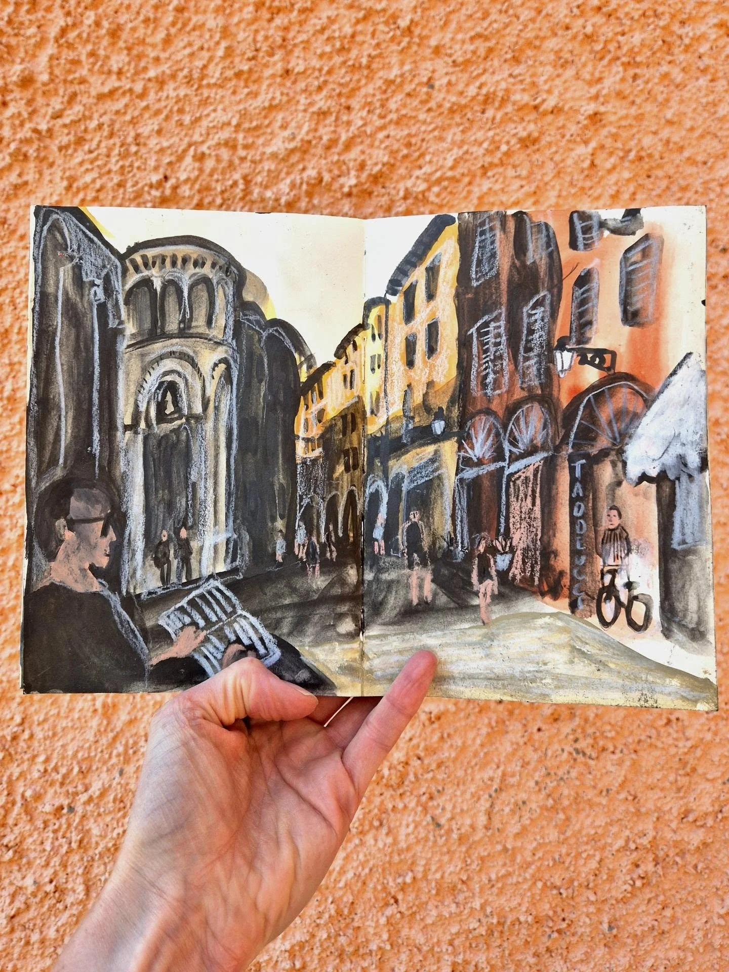 How do you capture the deep shadows of Italian streets? There is such contrast in light and when I made my first few paintings away I didn't get it right. They were too washed out and the contrast wasn't high enough.

Cue Art Graf! My new fave materi