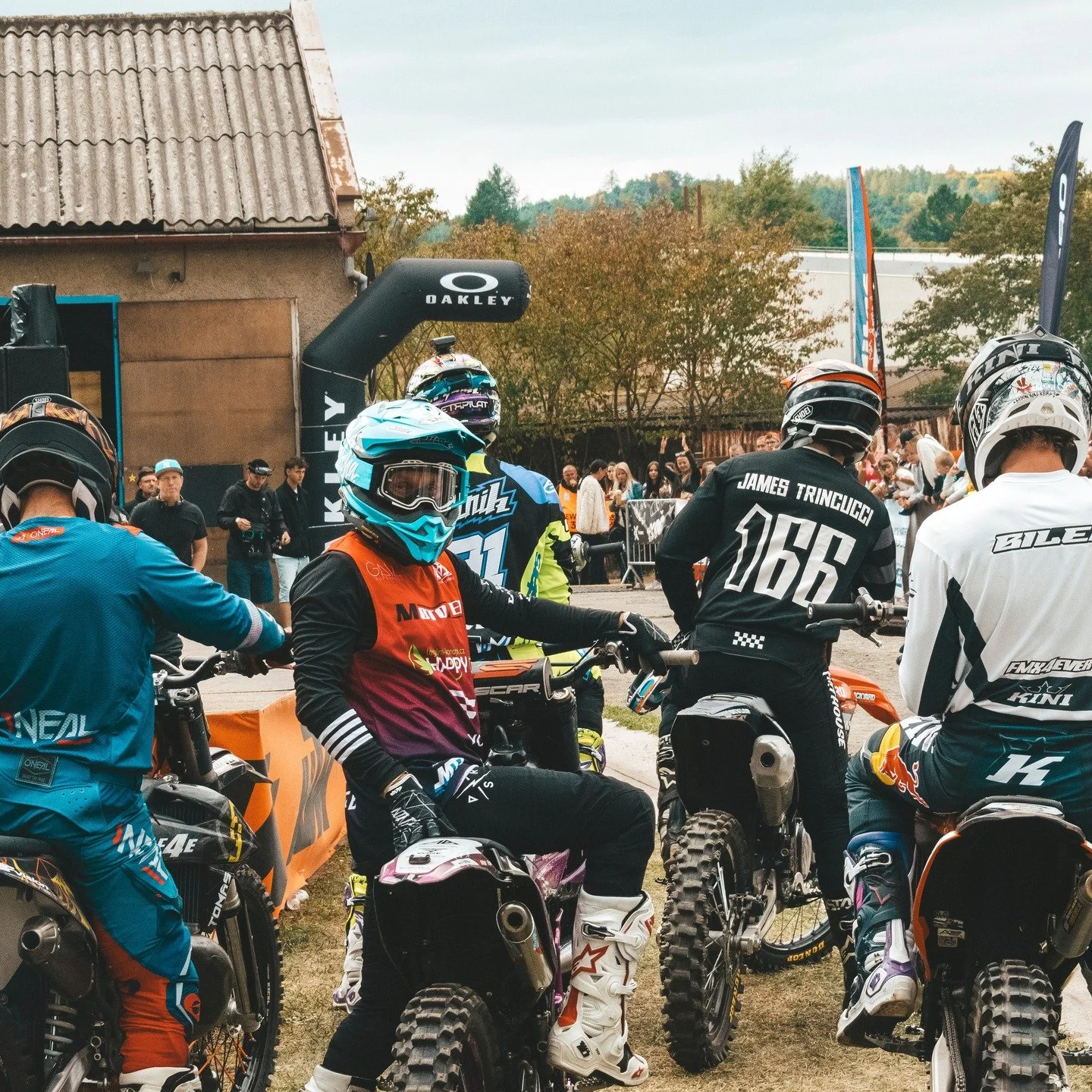 Piln&iacute;kovo pozdn&iacute; odpoledne 2025
📍Čerčany
Vol. 2
.
.
.
#fmx #freestylemotocross #pilnikovopozdniodpoledne #motofest #mxriders #motophoto #dirtbikes
