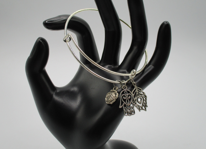 Hamsa Peace Bangle 1.png