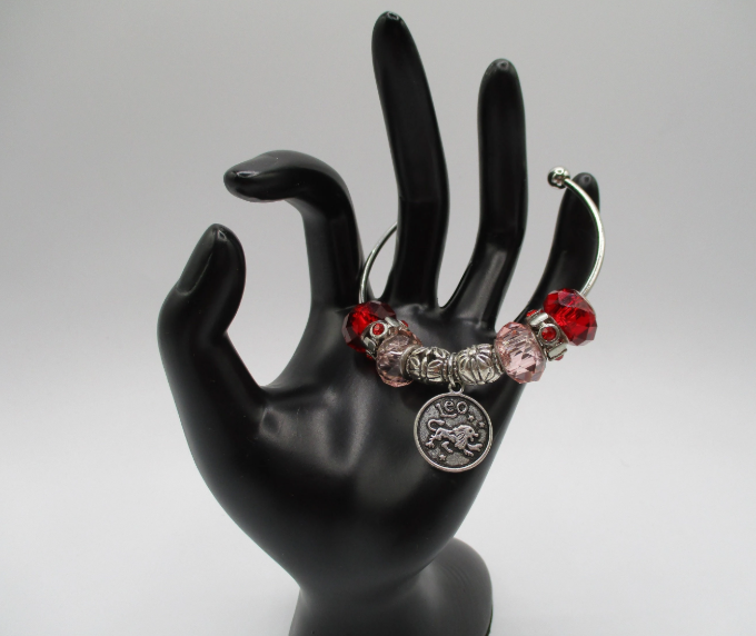 Leo the Generous Grand Bangle 1.png