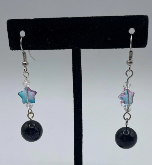 Shimmery Star Earrings 2.png