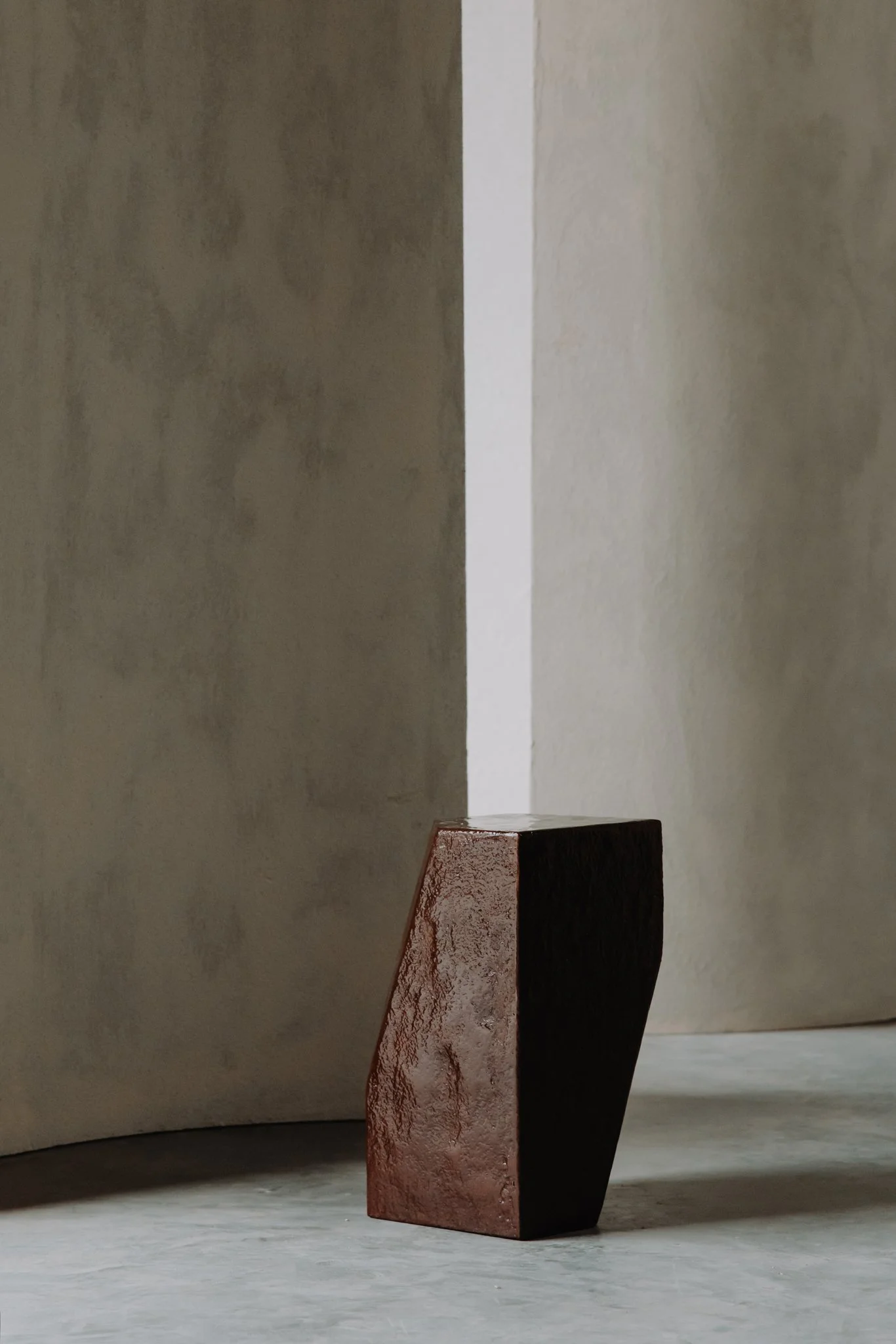 HADGE_Bevel_side table II_Anais Lesy.jpg