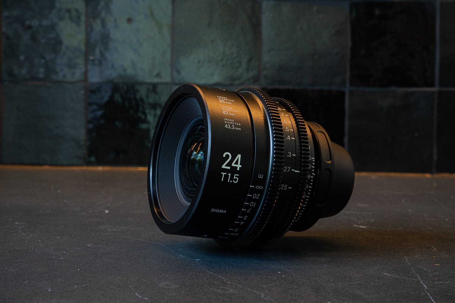Fotos verkoop 26-55 Sigma Cine 24mm.jpg
