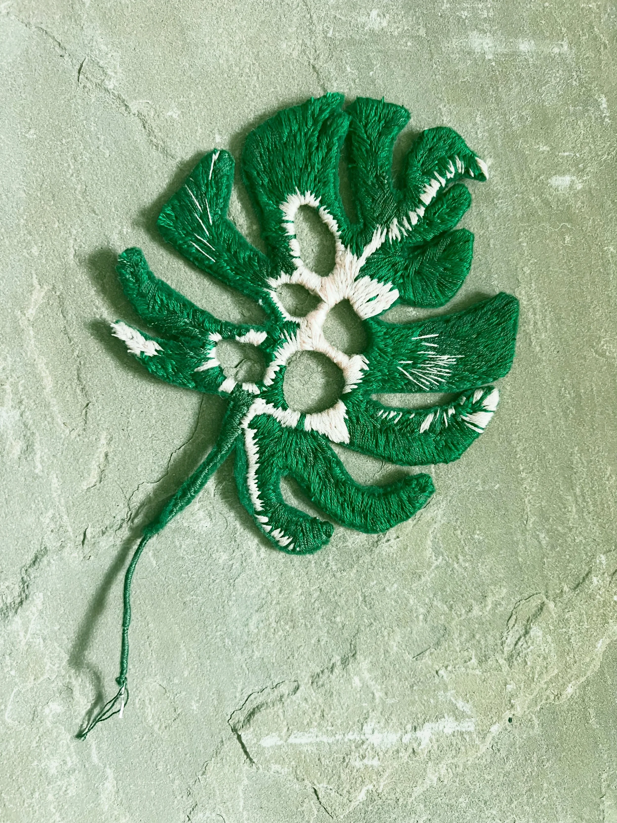 🪡 Work in progress - stitching a 3D houseplant. 

#knotwaste #mendyourfuture #embroidery #natureconnection