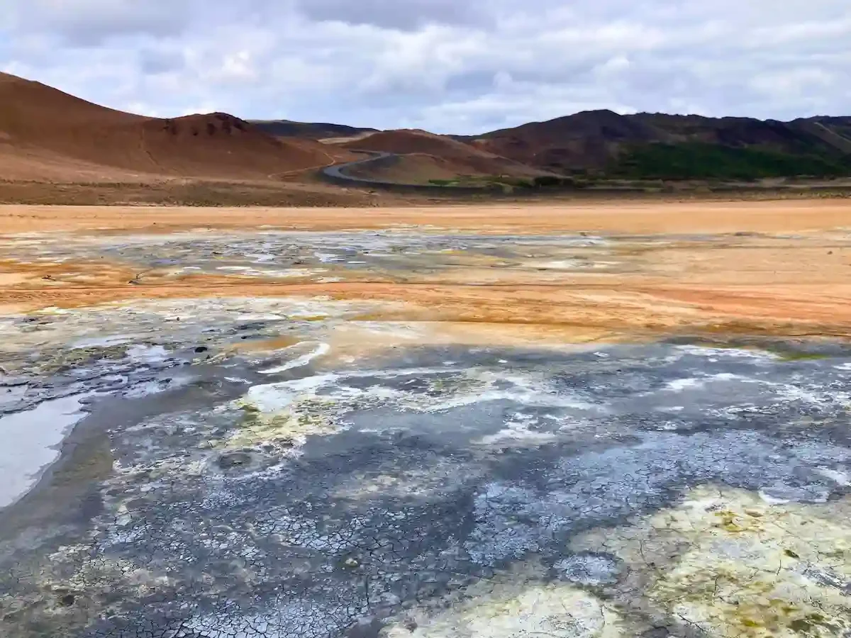 Copyright Knot Waste: Akureyi Trip, Iceland: The trip to the geothermal area started in Akureyri.