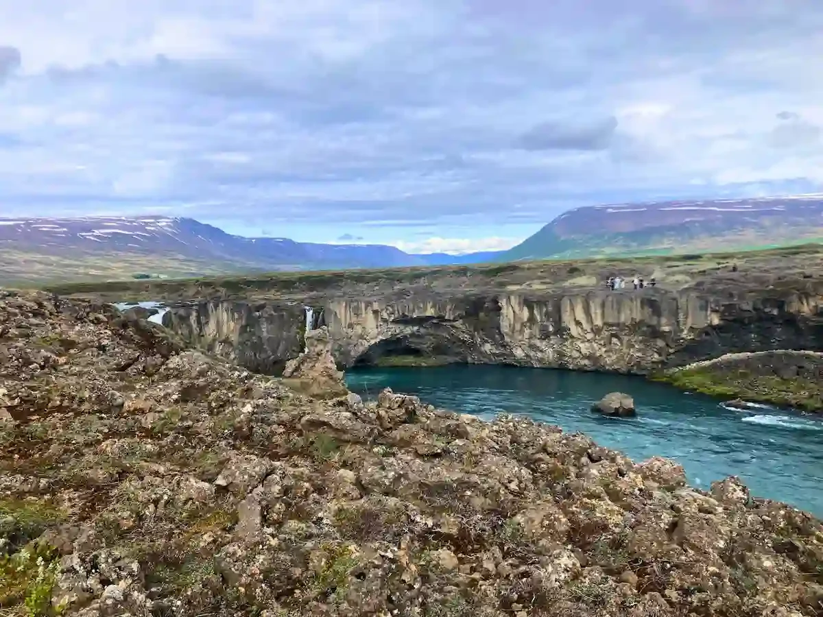 Copyright Knot Waste: Akureyi Trip, Iceland: Goðafoss waterfall - The water from the river Skjálfandafljót falls from a height of 12 meters over a width of 30 meters. 