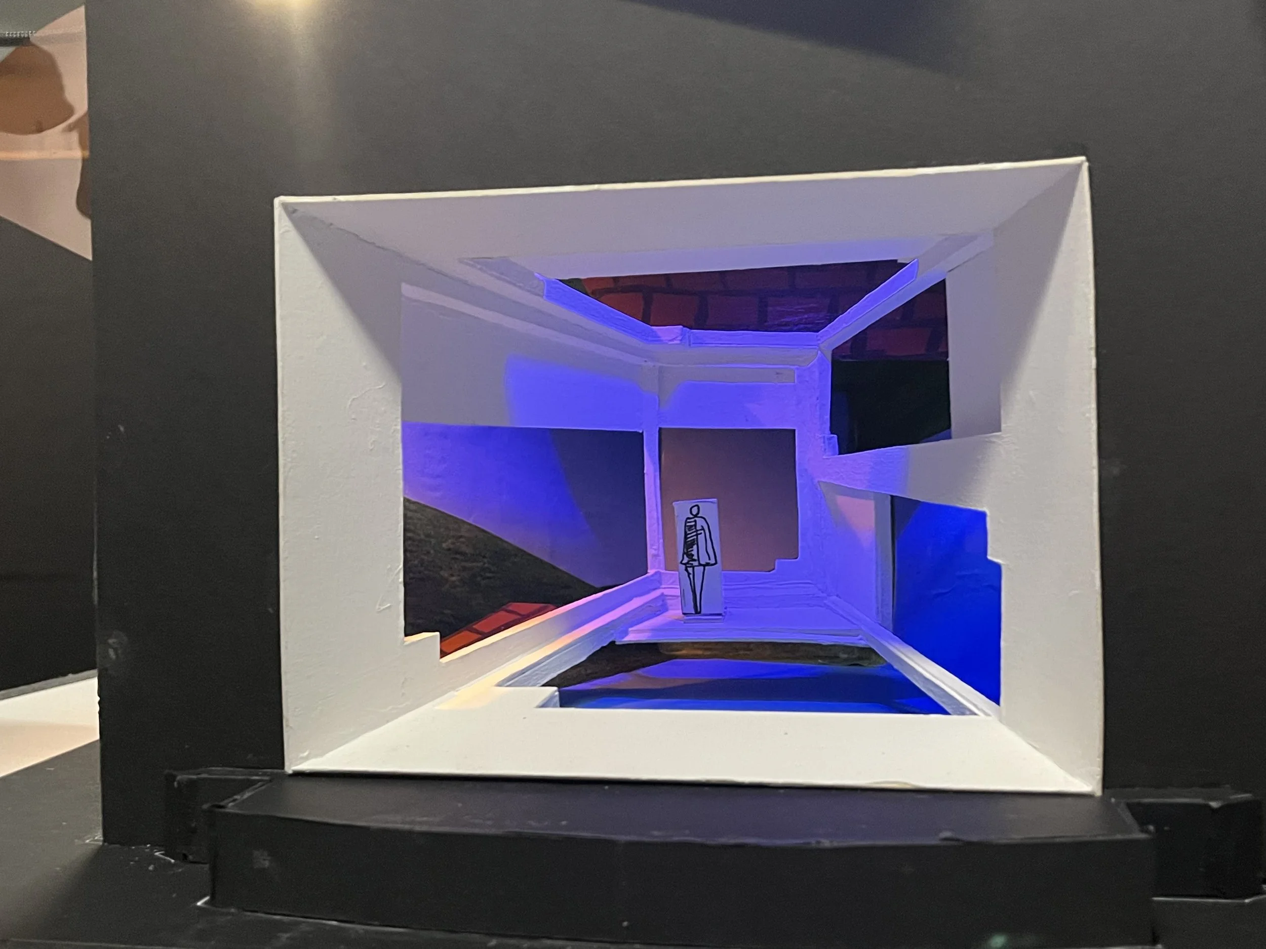 Optical Illusion Model Box