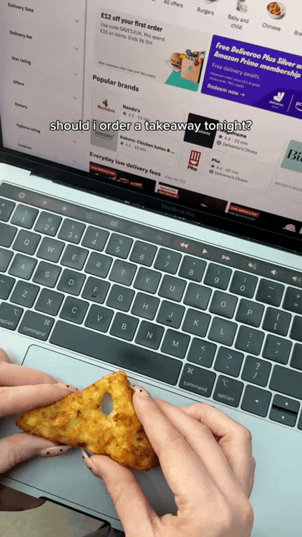 Deliveroo CM (4).gif
