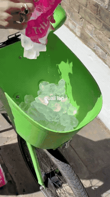 Deliveroo CM (6).gif