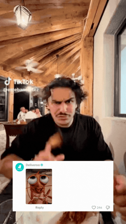 Deliveroo CM (6).gif