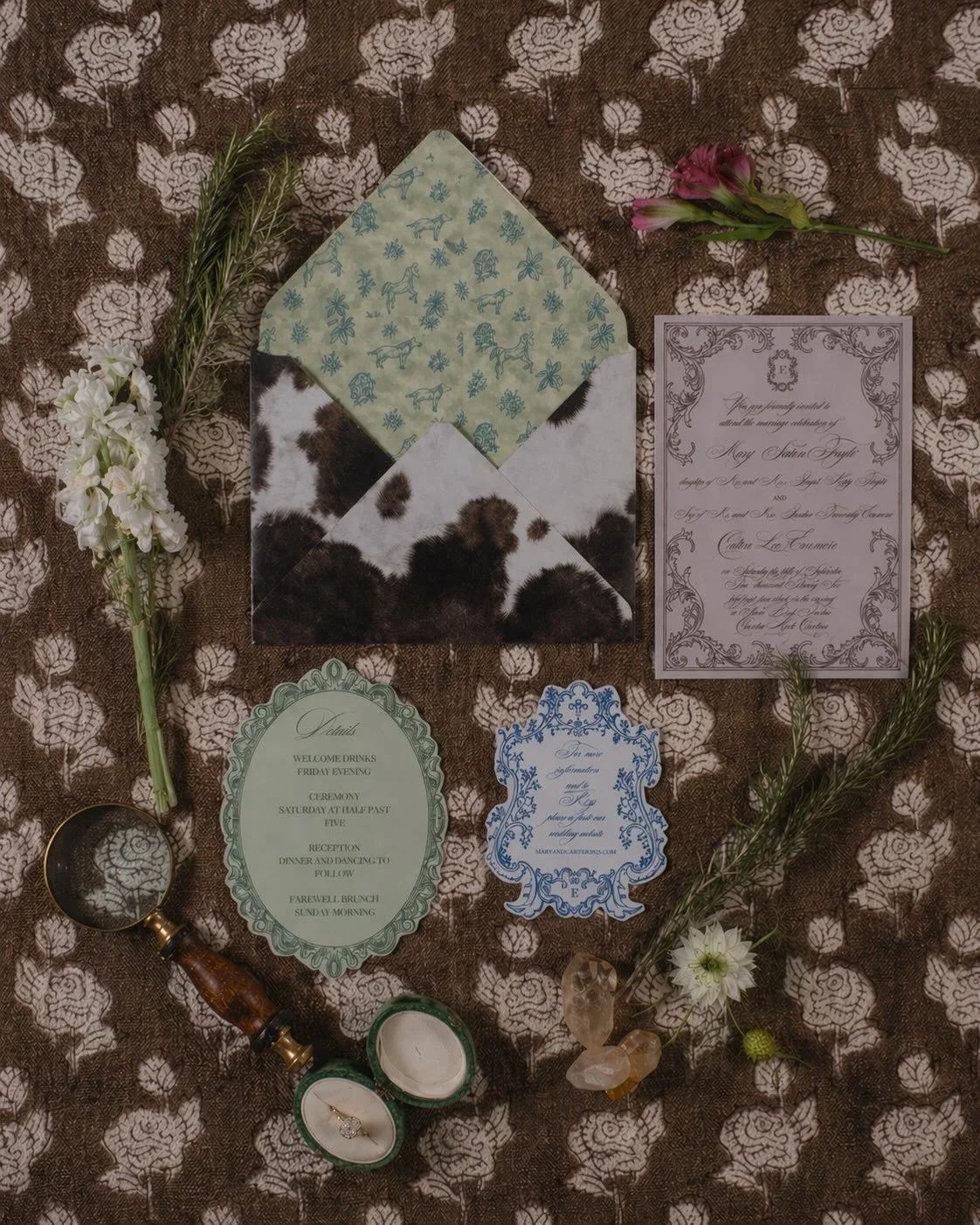 Western elegance in this invitation suite! We are obsessed!!! #weddingstationary #weddinginspiration #westernwedding