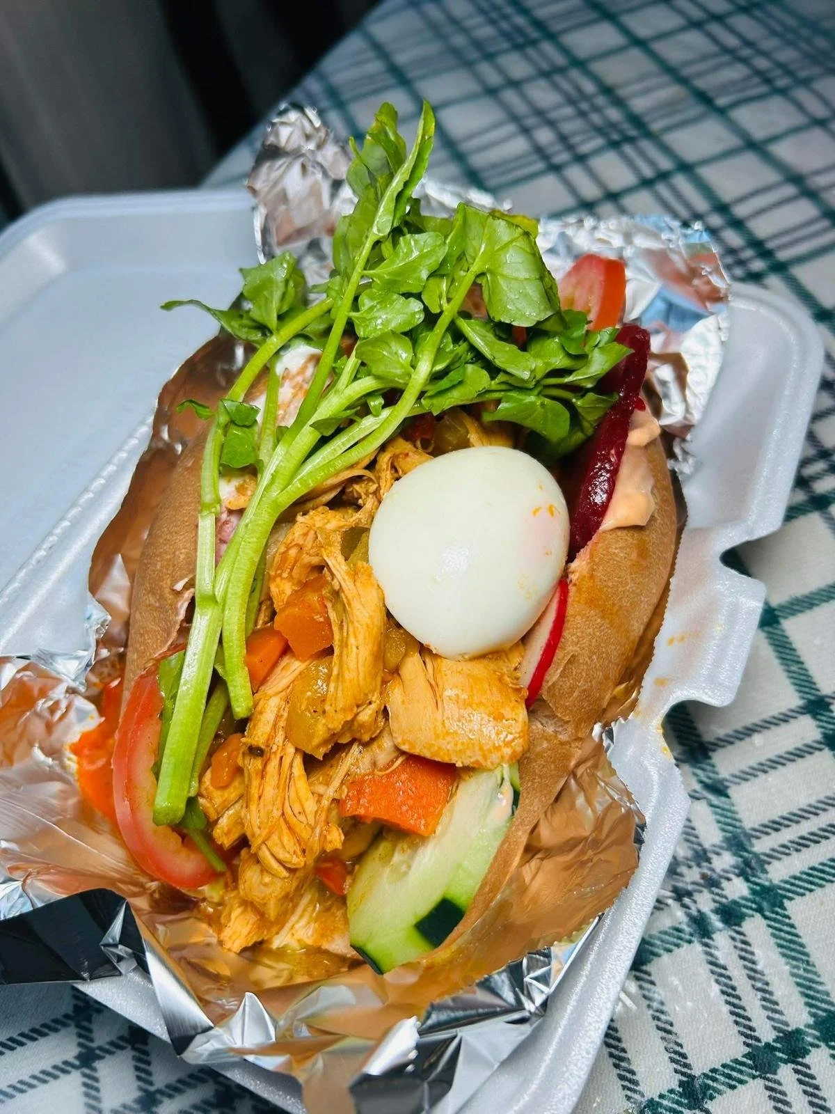 Traditional Panes con Pollo Delight