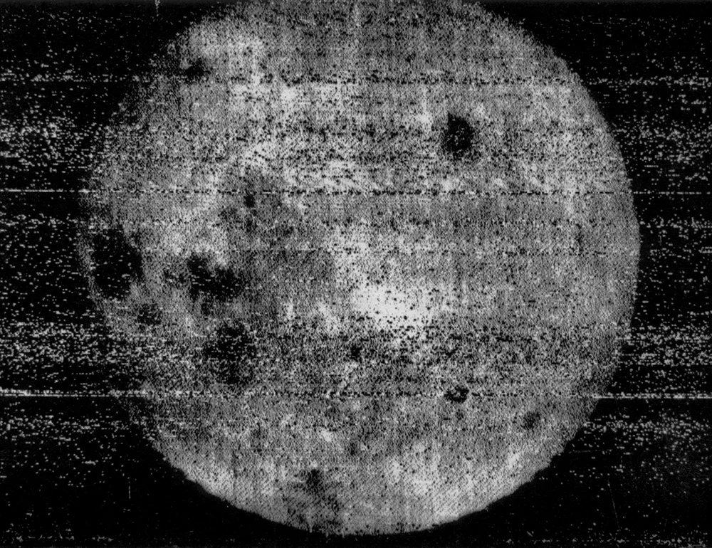 Luna 3, October 1959: first photograph of the far side of the Moon — Soviet probe imaged the previously unseen hemisphere.