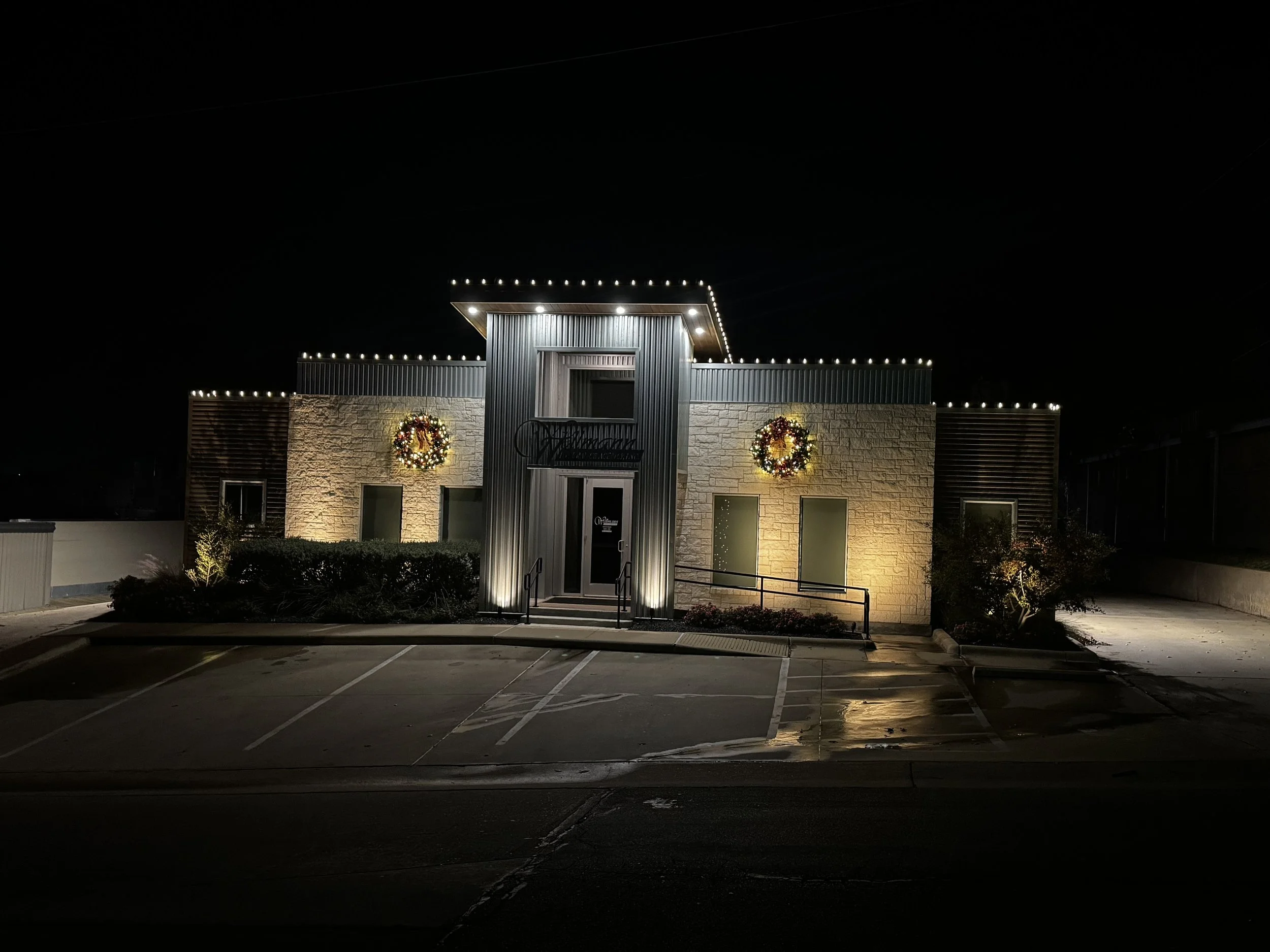Christmas Lights- Wellman (1).jpeg