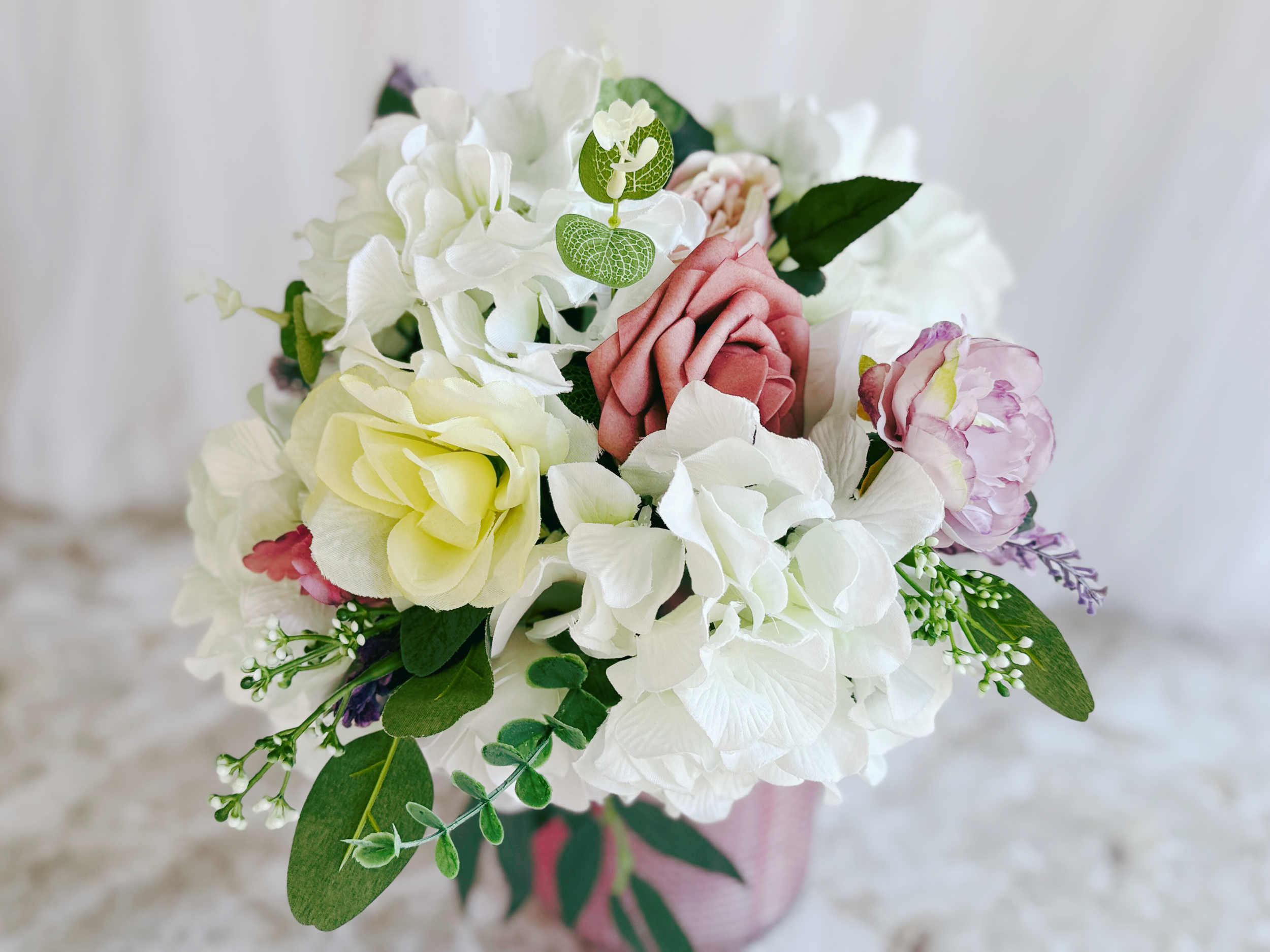 Becca's Toss Bouquet.png