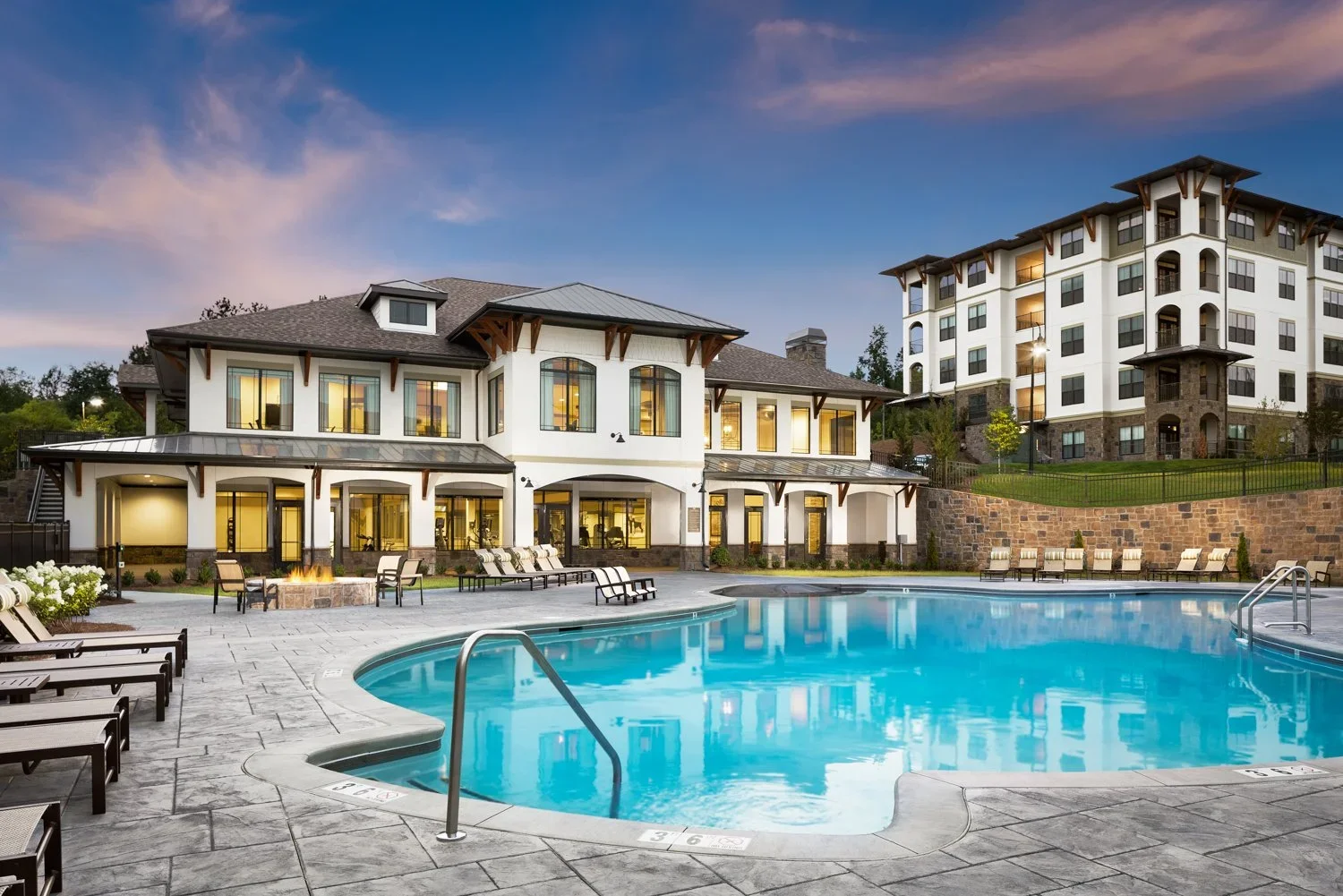 4700 Colonnade Apartments