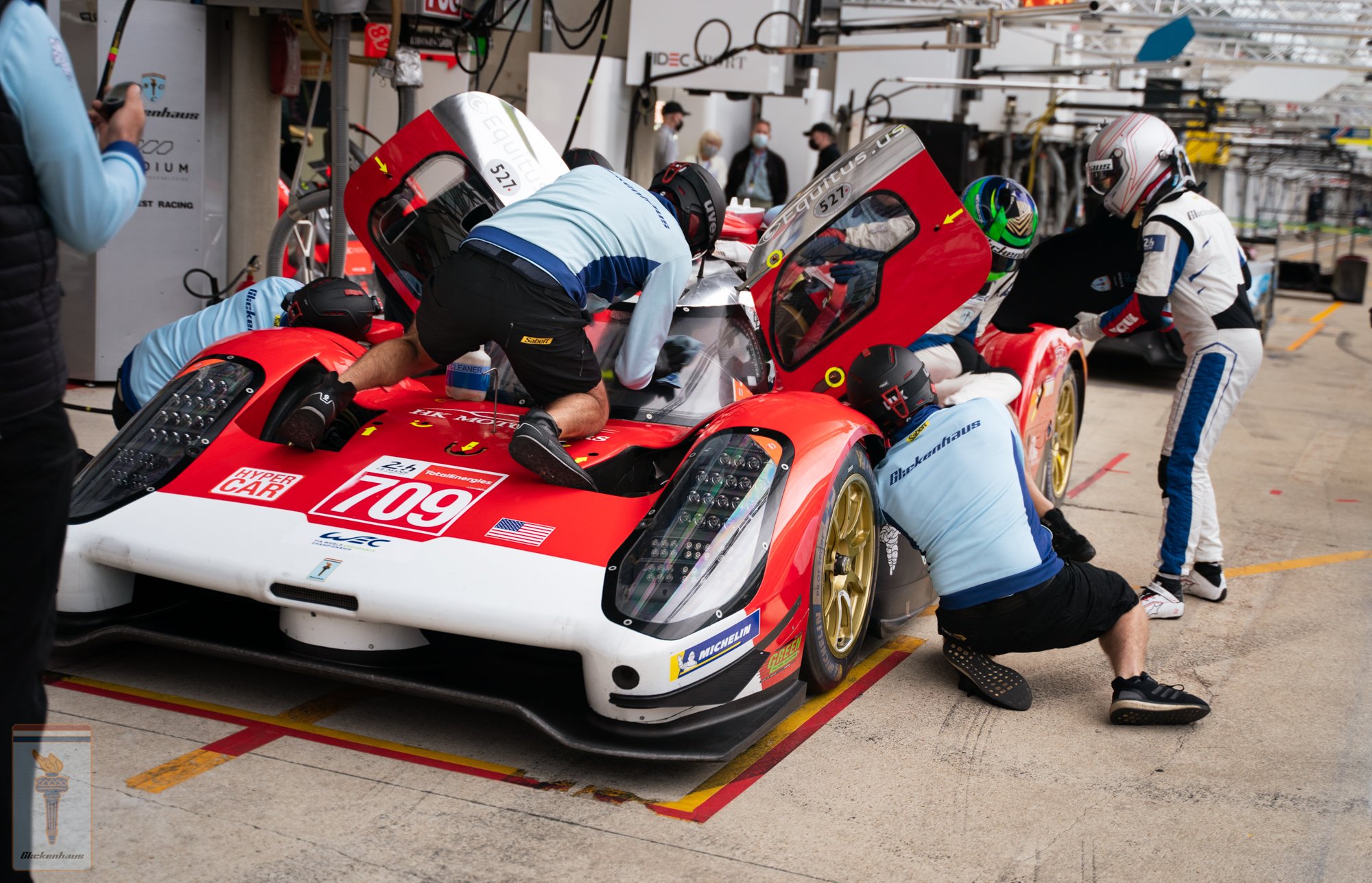 Hide Ishura_StudioZero EU___1SZ2732m.jpg