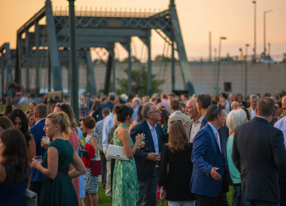 GALA ON THE BRIDGE