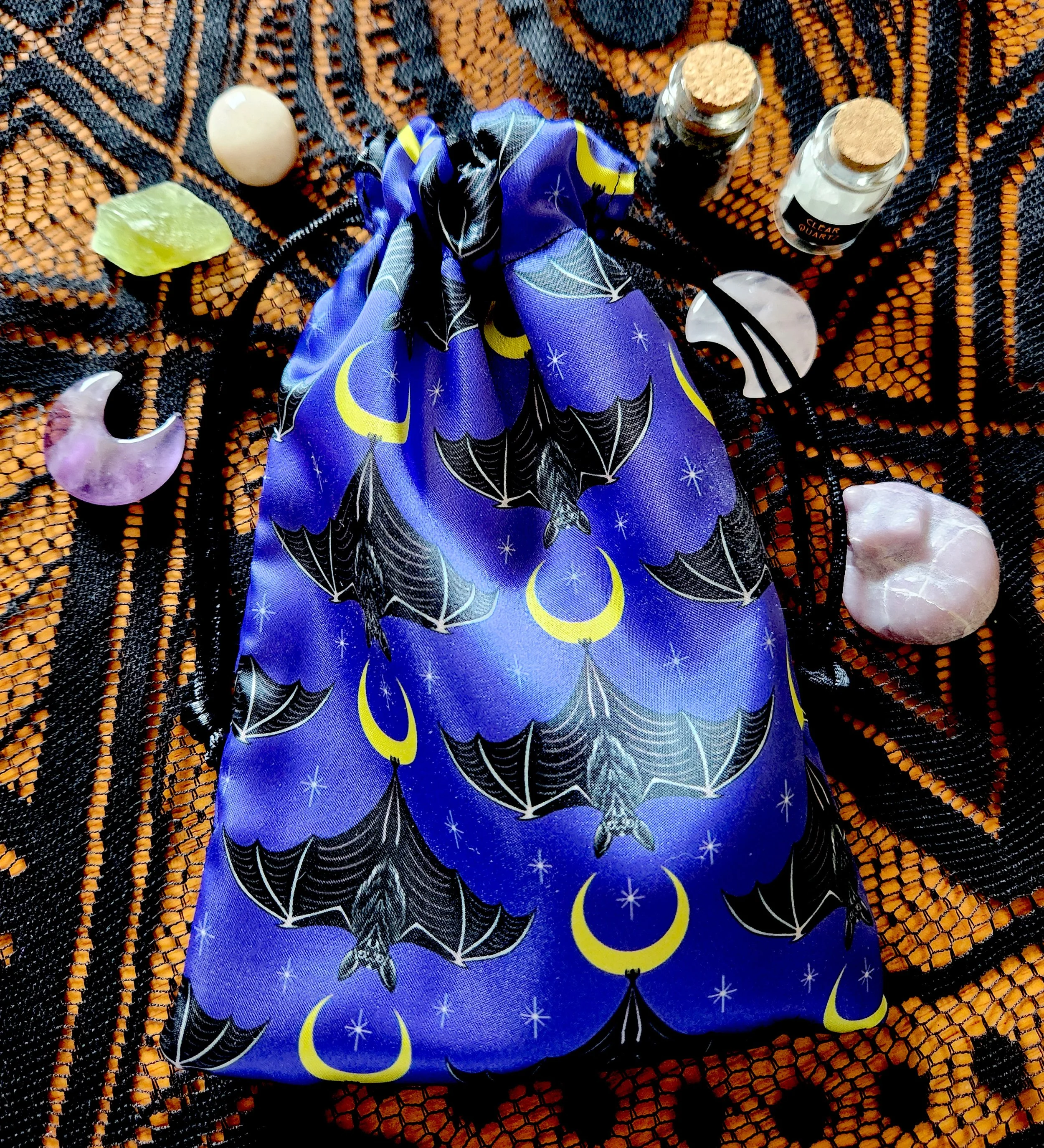 hanging bats_tarot_closed.jpg