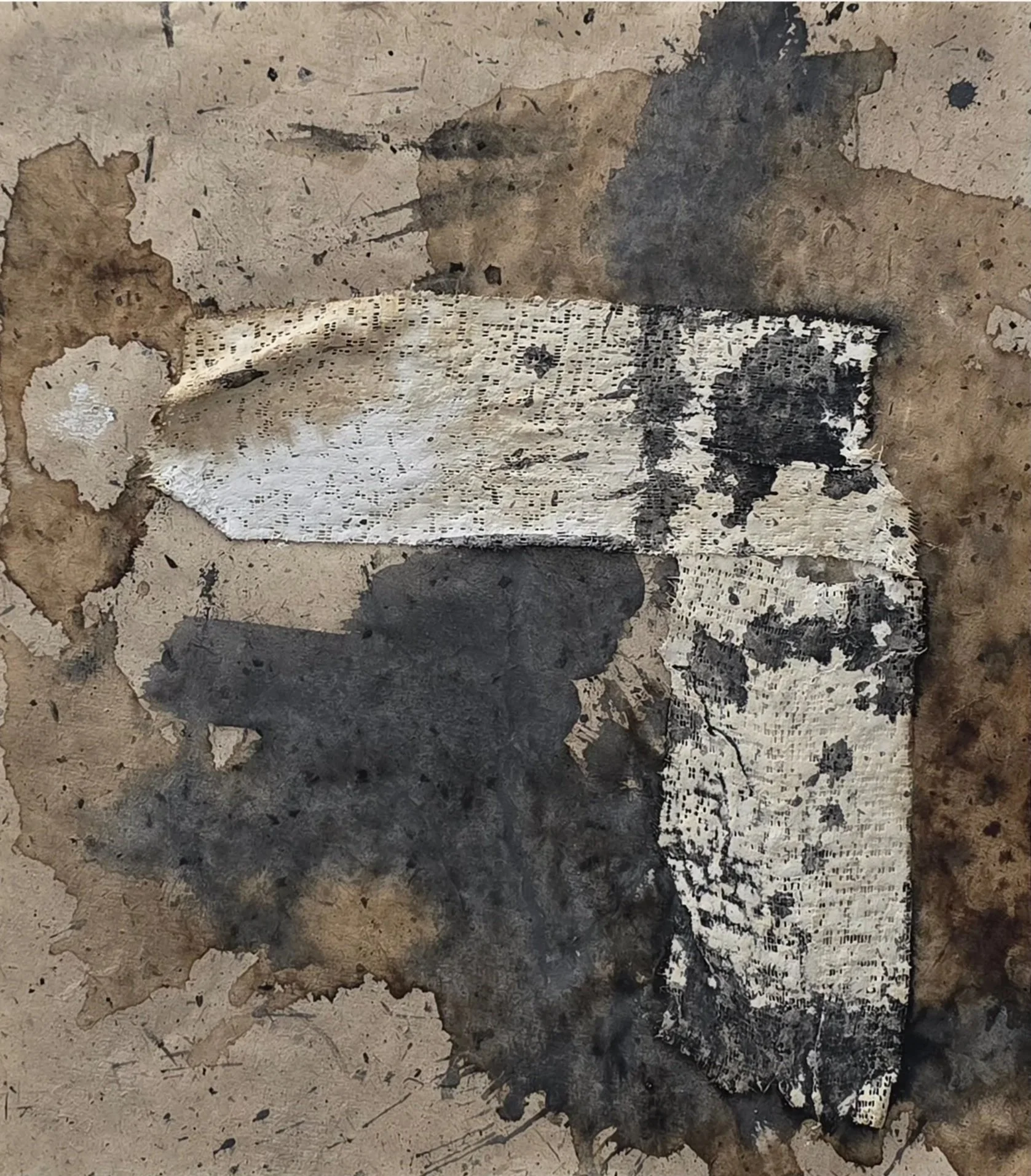 Between Ash and Dust