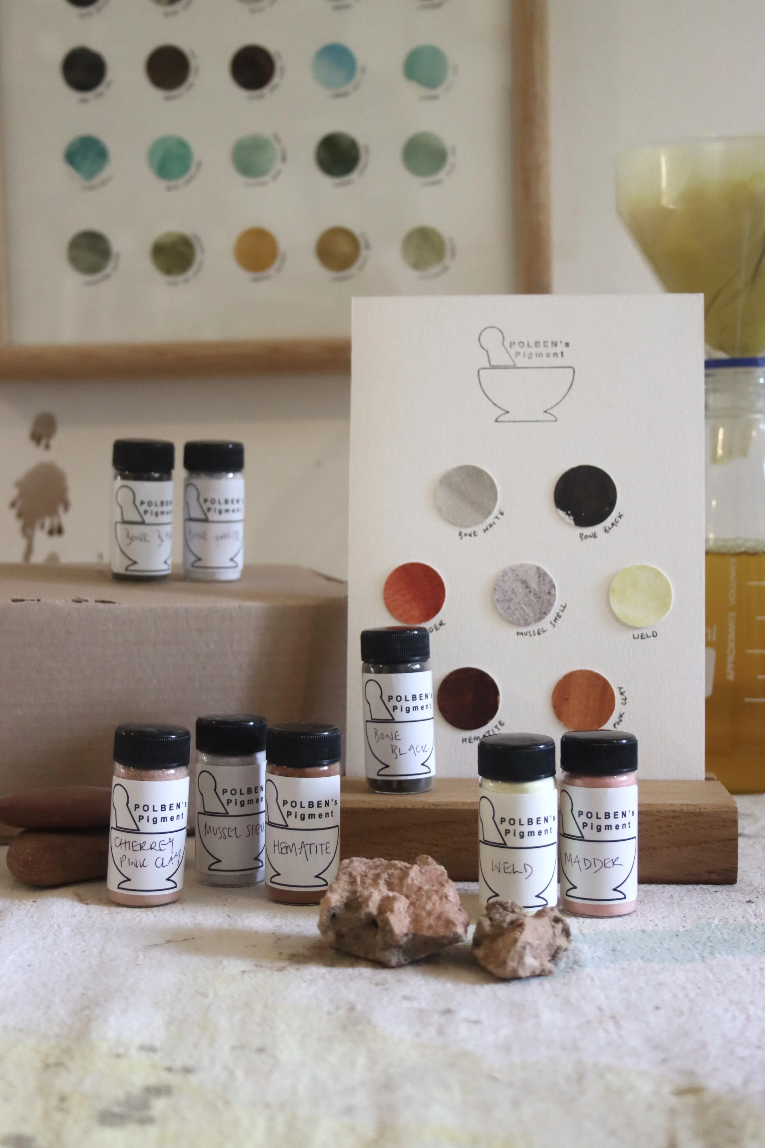 Pigments and colour swatches for Oil & Dust