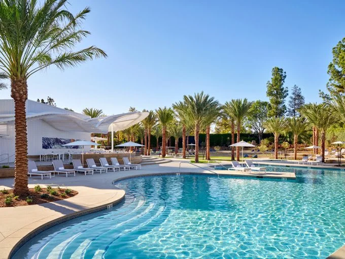 4 seasons westlake.jpg