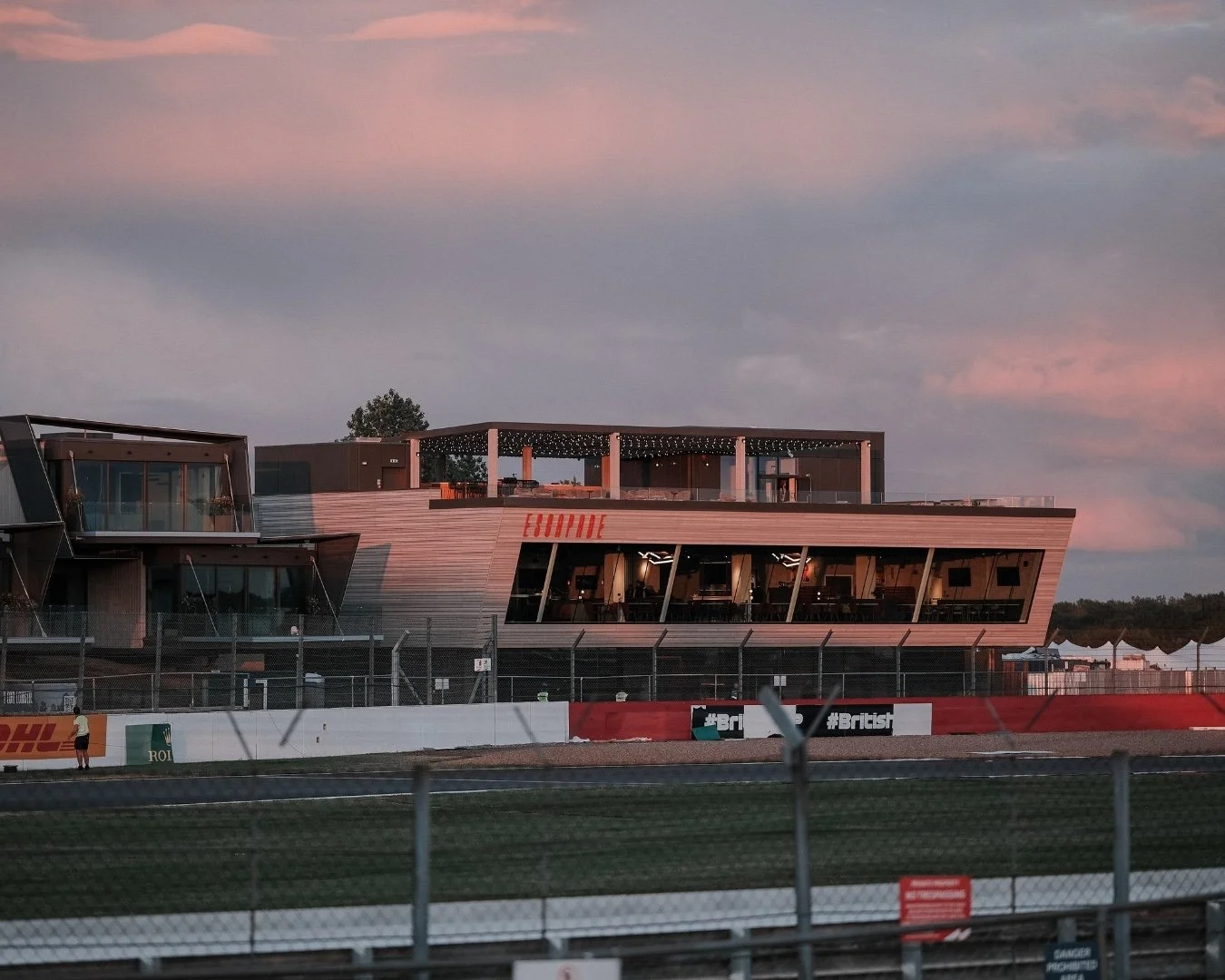 76.jpg