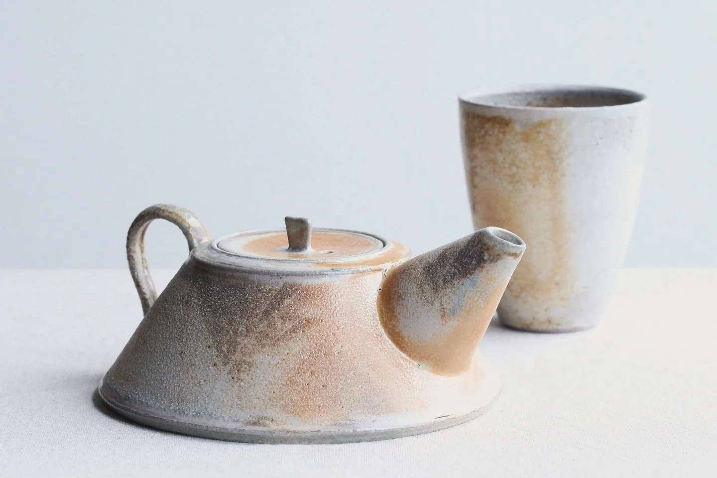 I&rsquo;ve heard that consistency is key to running a good social media campaign. Does consistently bad count?! Let&rsquo;s hope so. After a four month hiatus&hellip;hello again! As always, there&rsquo;s pots being made. At the moment there&rsquo;s q