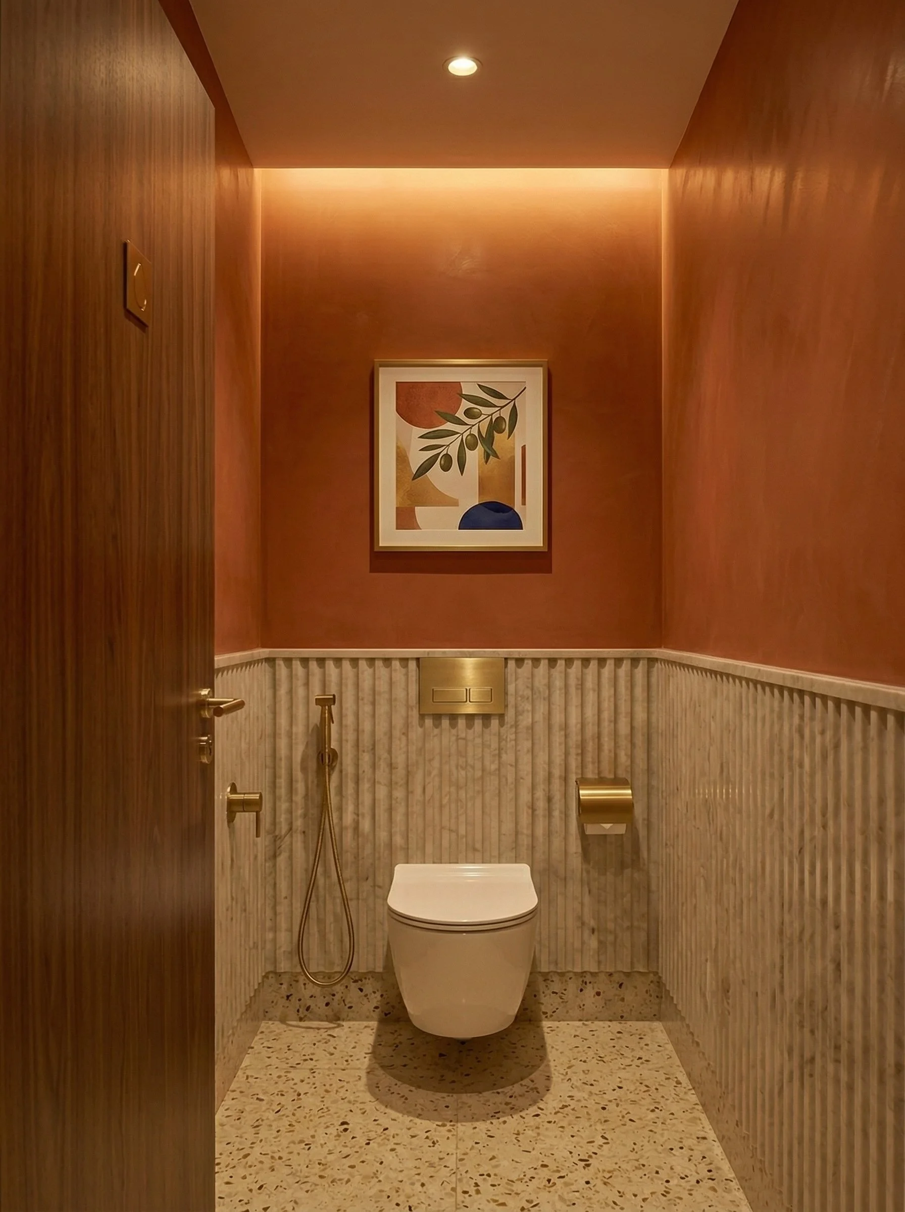 Olive and Oak Toilet.png