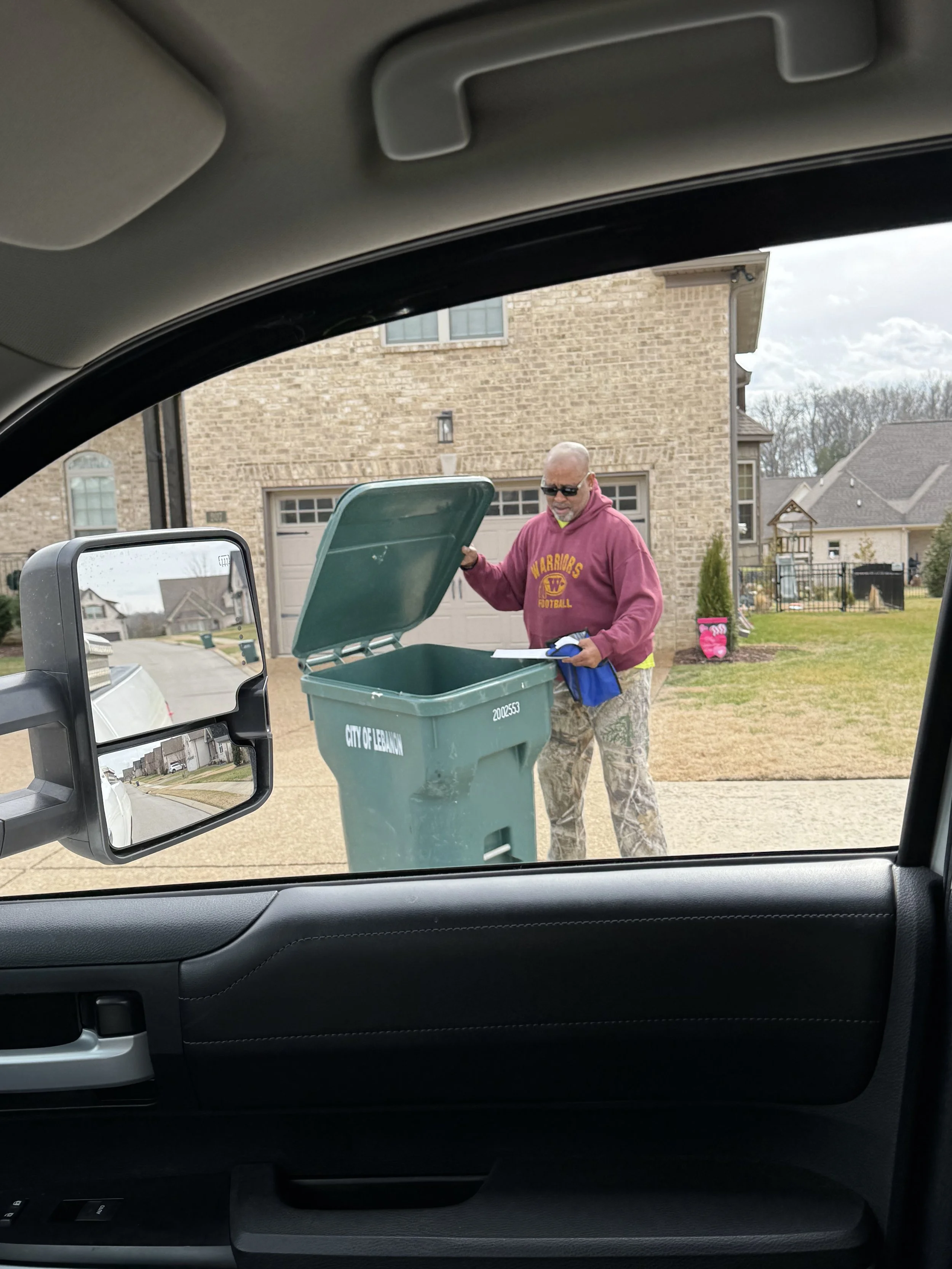 Close the lids on everyone we flyer