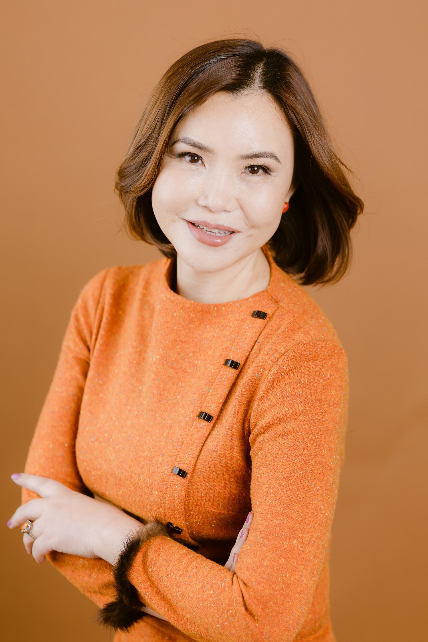 Speaker author headshot at a San Marino studio serving Pasadena and South Pasadena