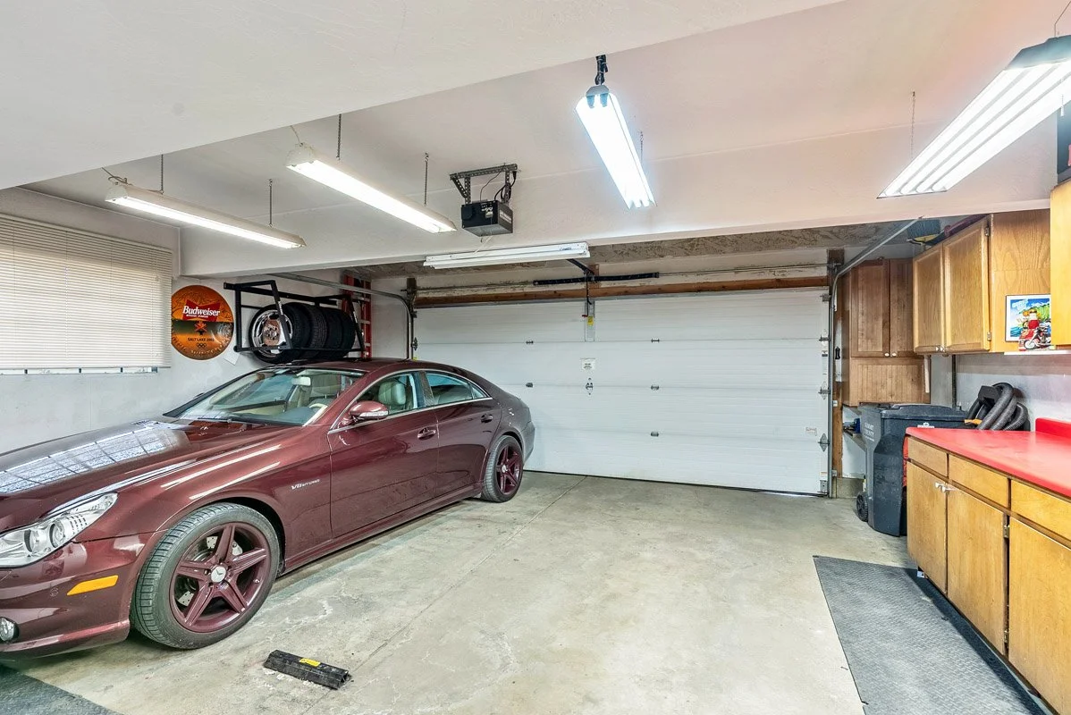 30 - 2268 Ina Ave.jpg