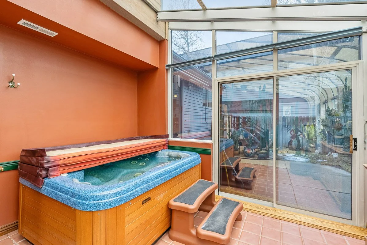 15 - 2268 Ina Ave.jpg